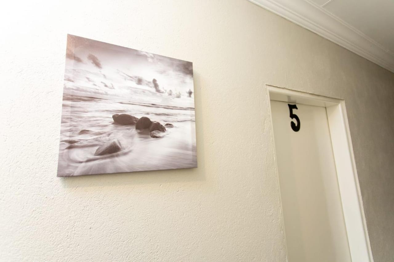 Deluxe Queen Room - Photo 3