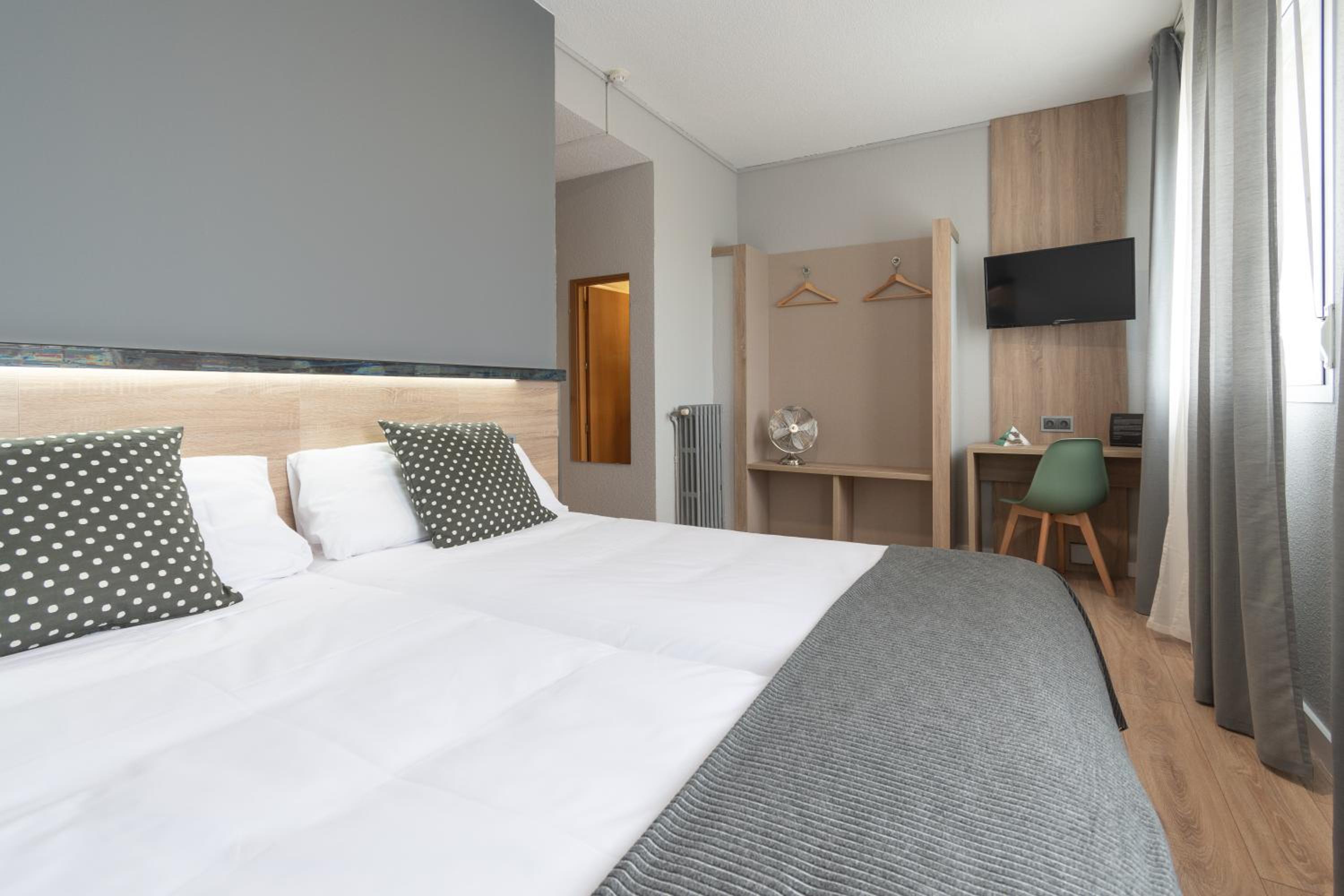 Superior Twin Room photo 2
