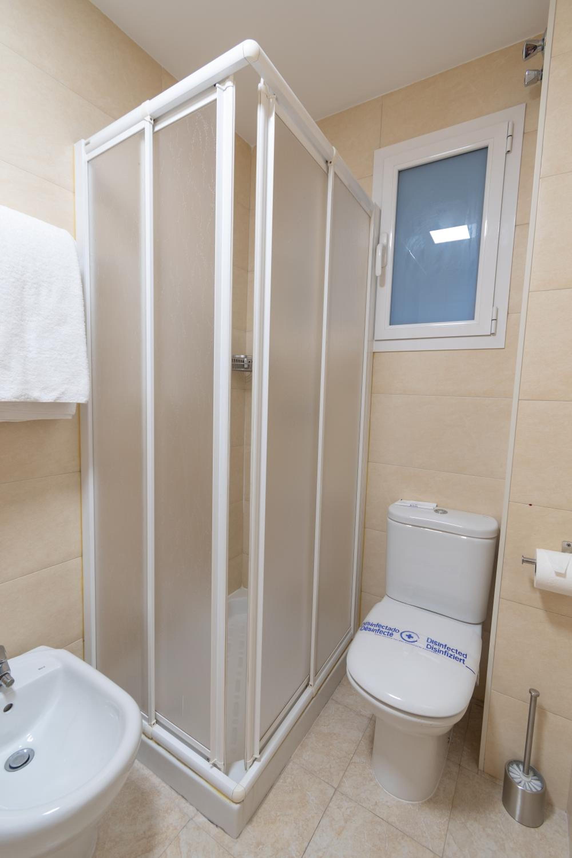 Standard Triple Room photo 2