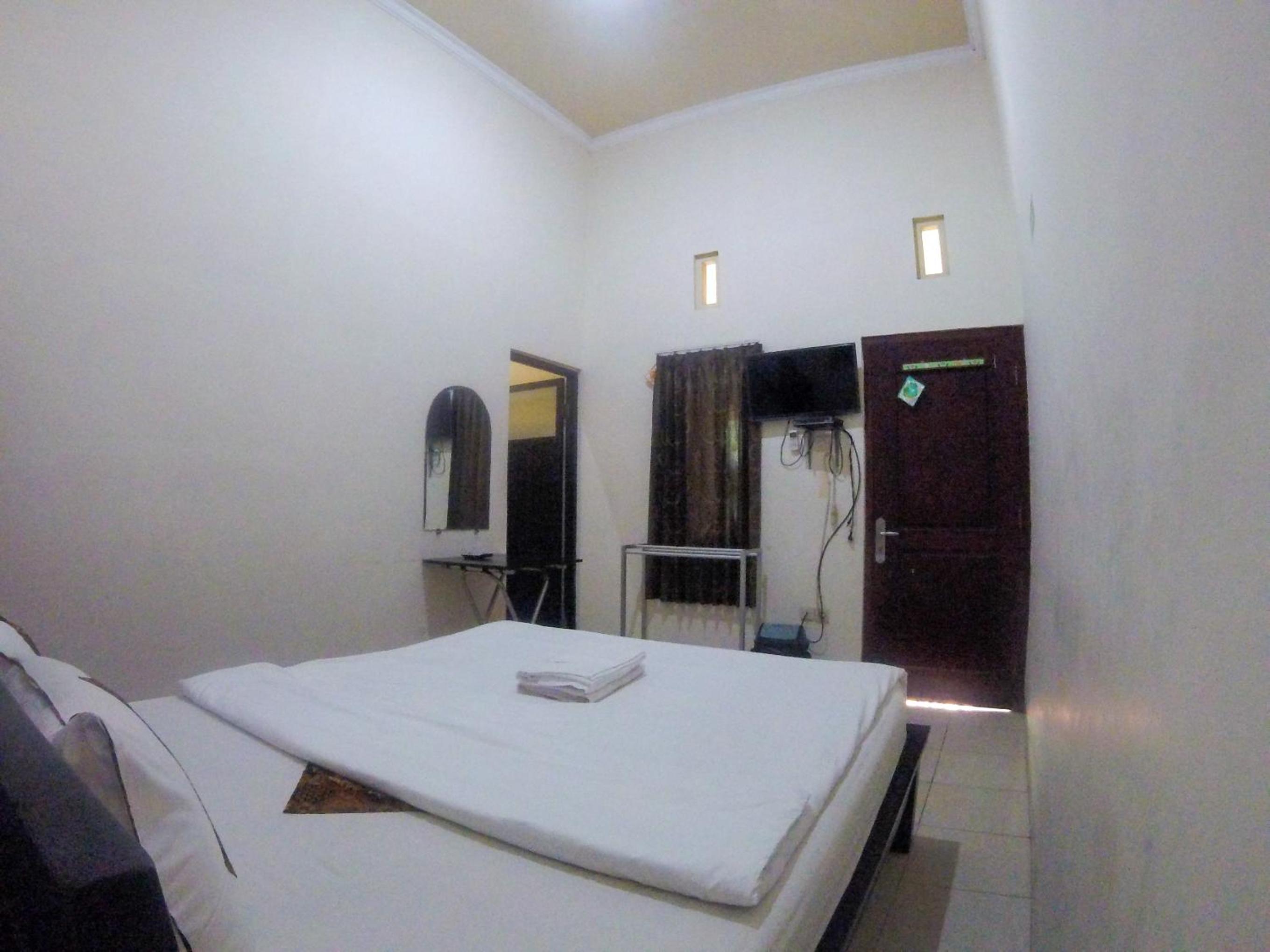 Standard Double Room - Photo 2