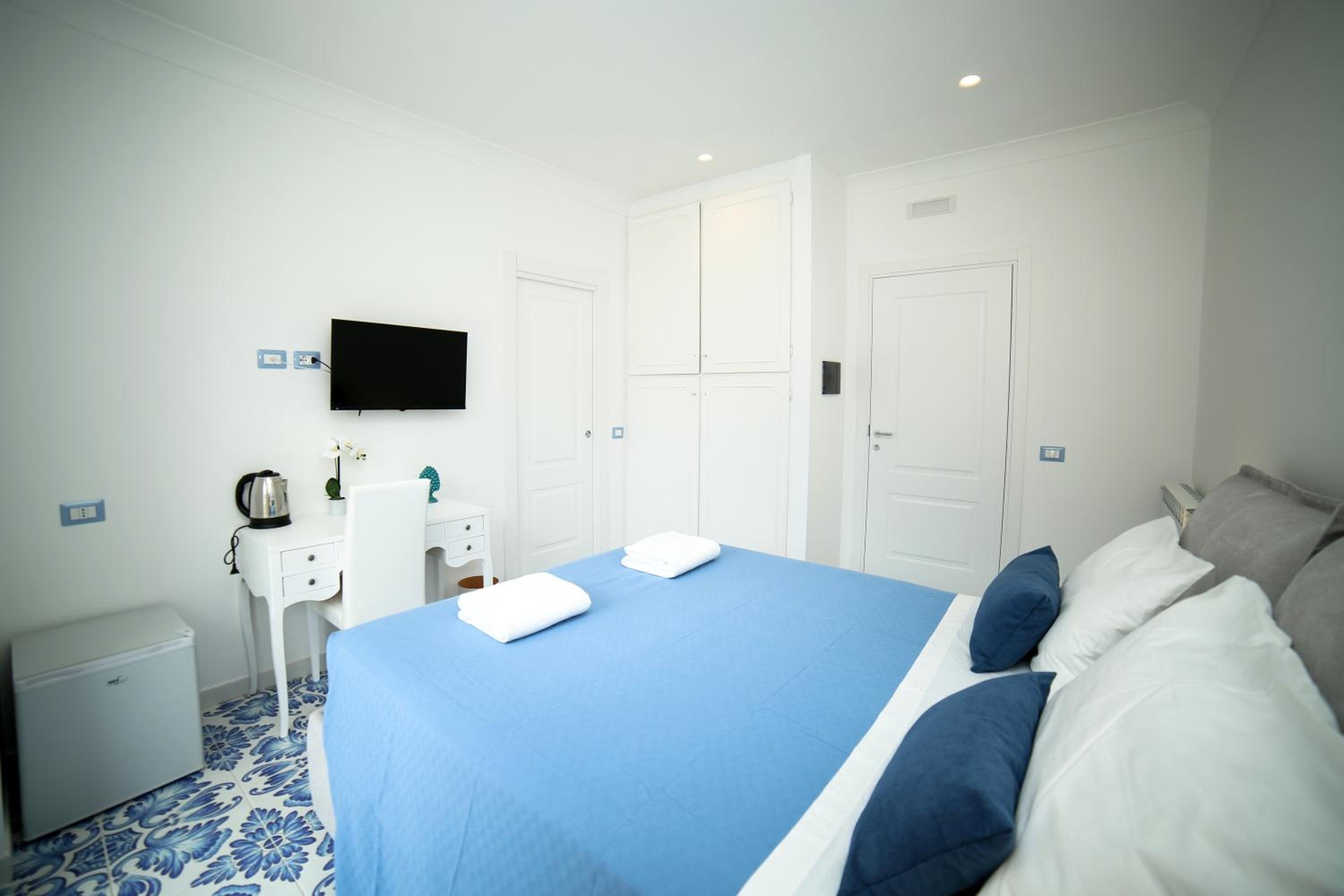 Queen Room with Balcony