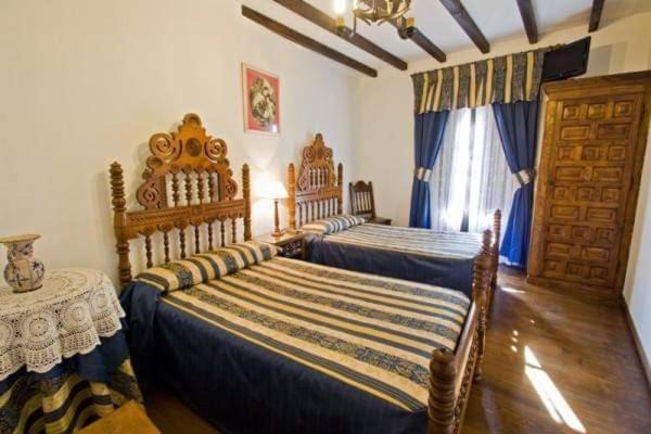 Double Room with Private Bathroom photo 2