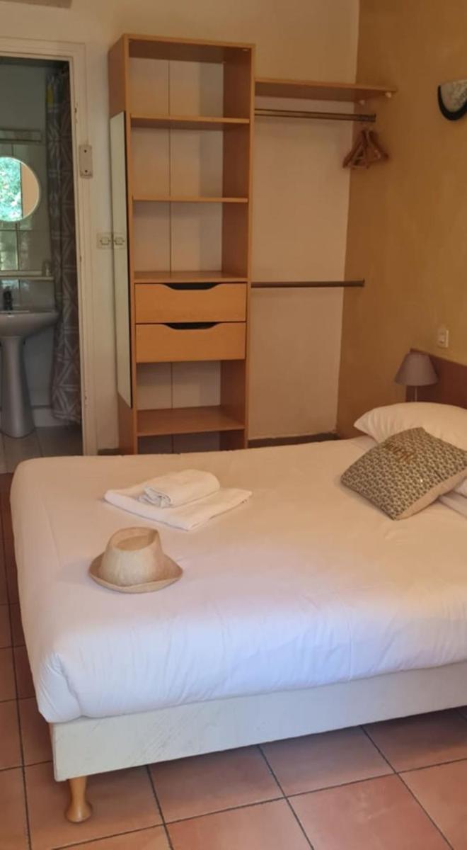 Standard Double Room photo 2