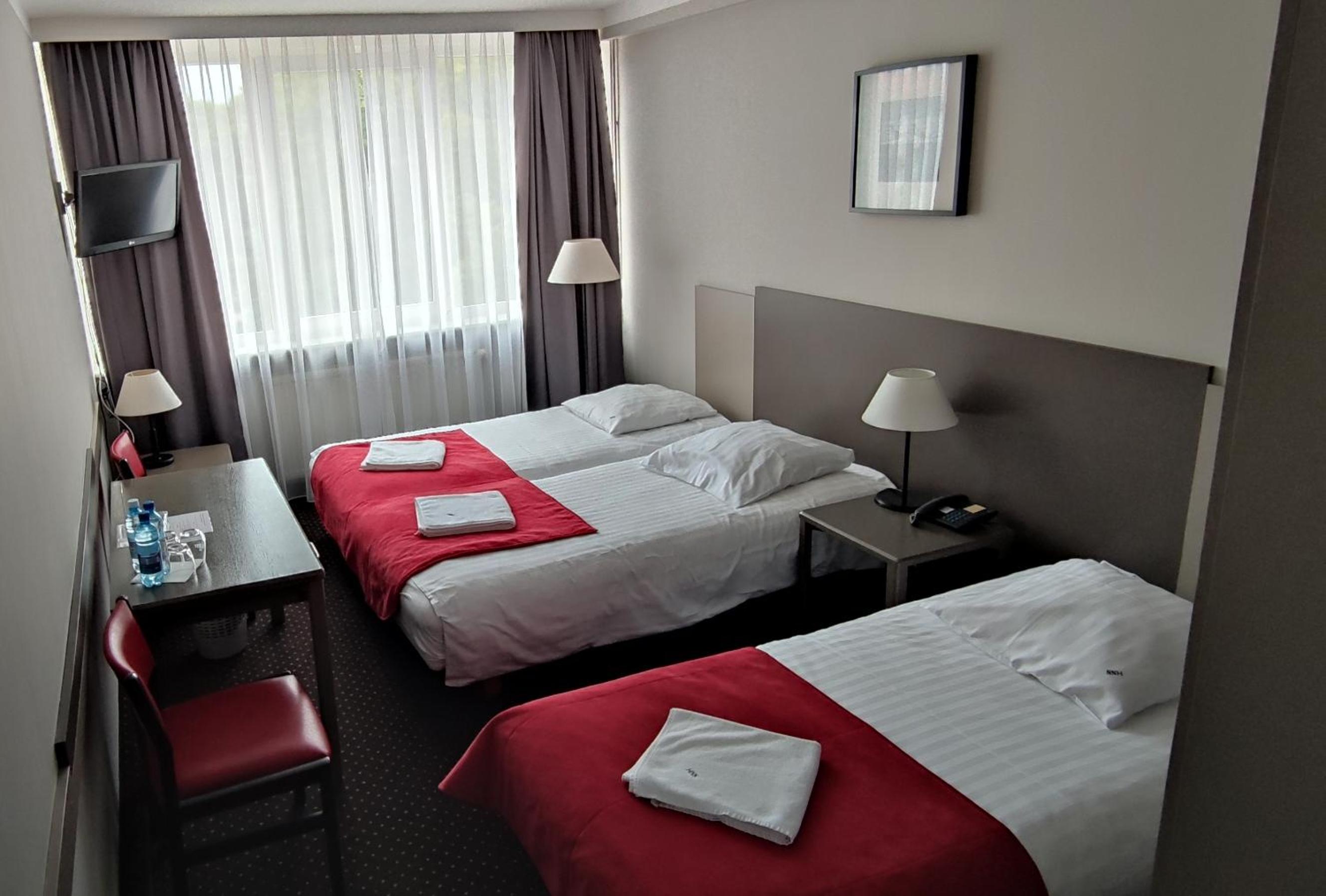 Double or Twin Room - Photo 2