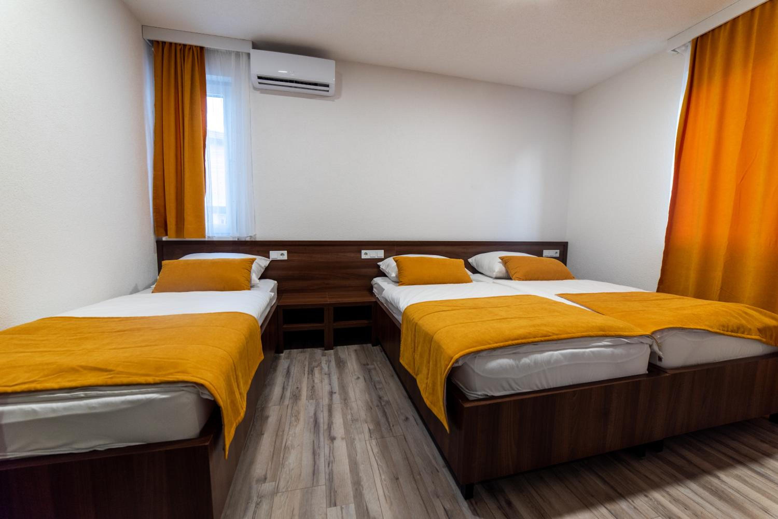 Deluxe Triple Room photo 3