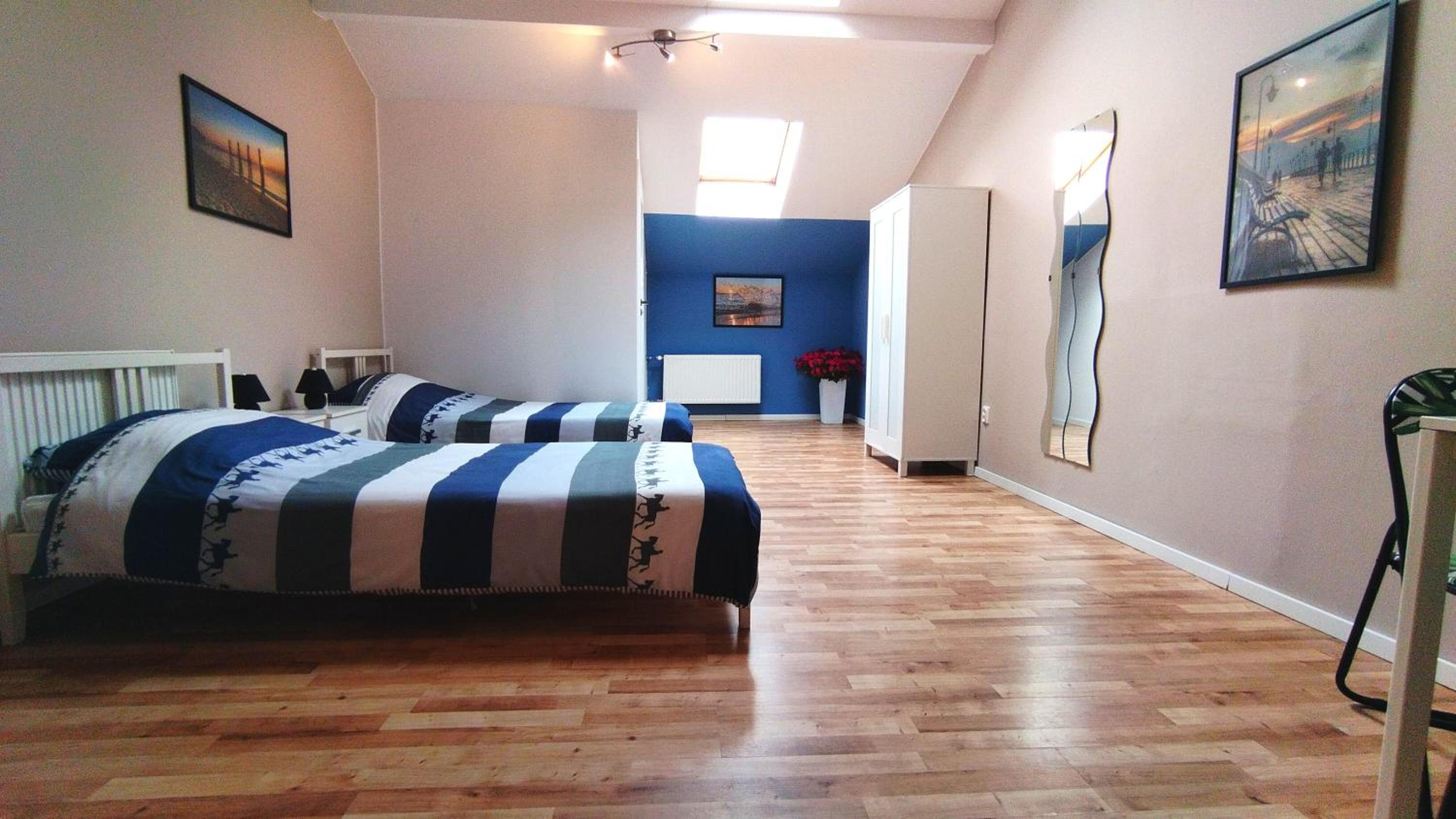 Triple Room with Bathroom photo 2