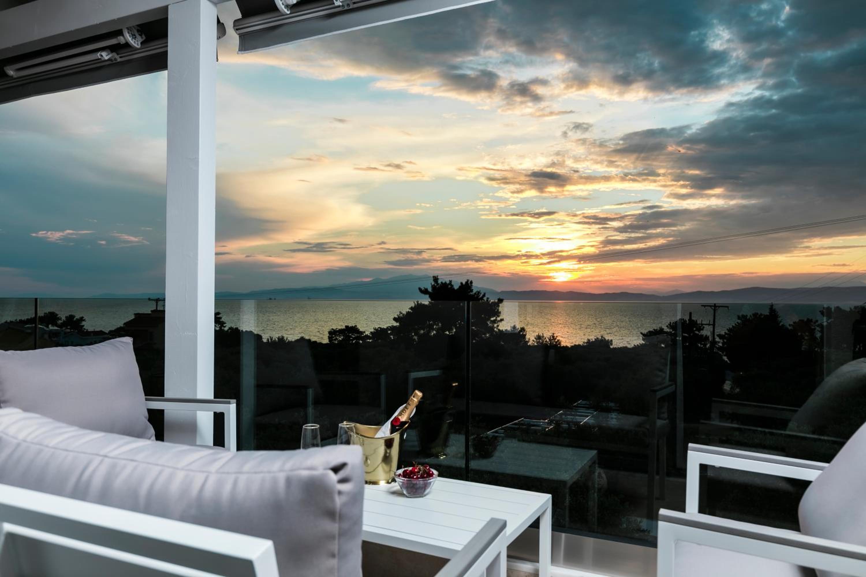 Apartment with Sea View photo 2