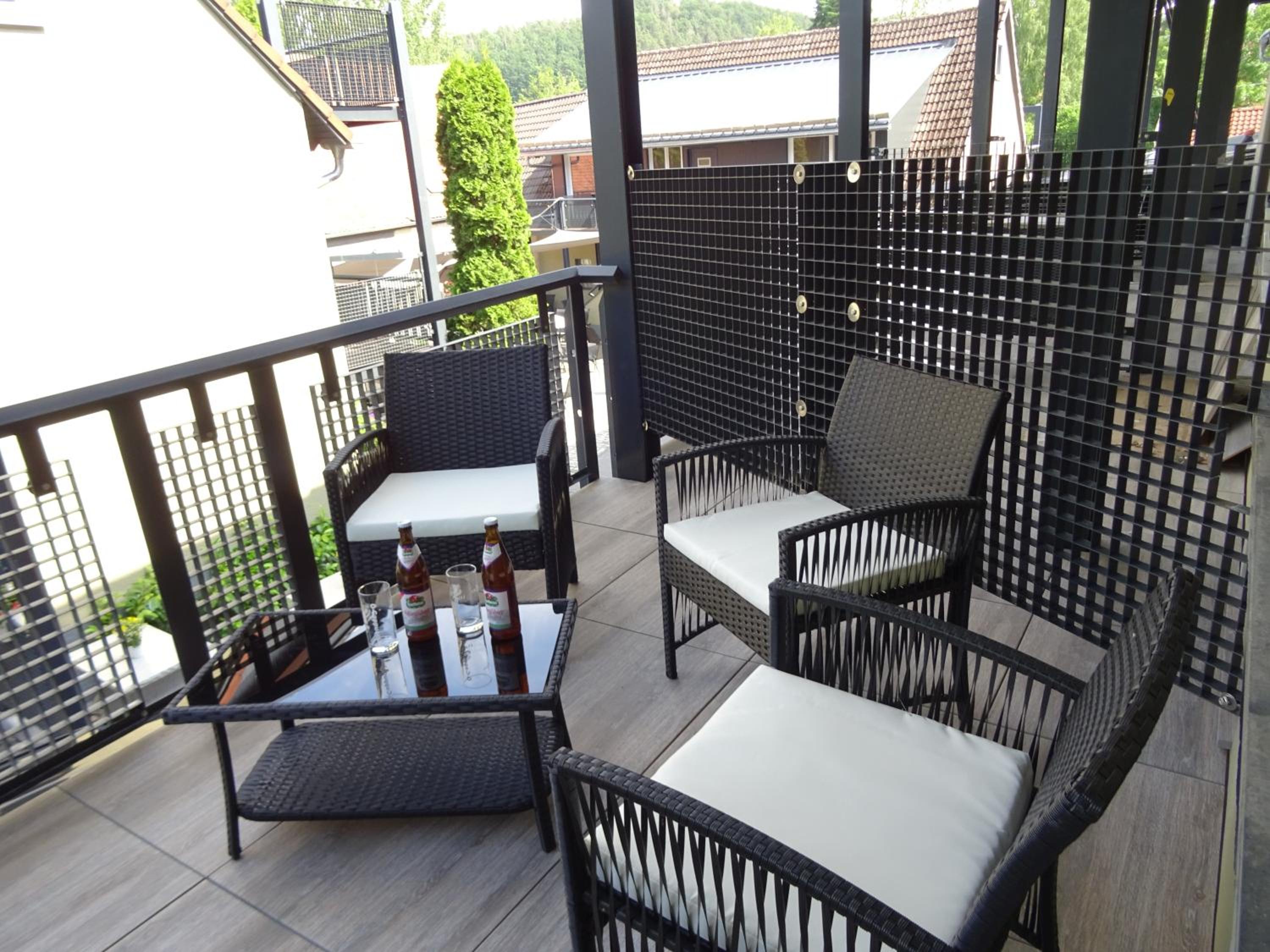 Triple Room with Balcony - Photo 9