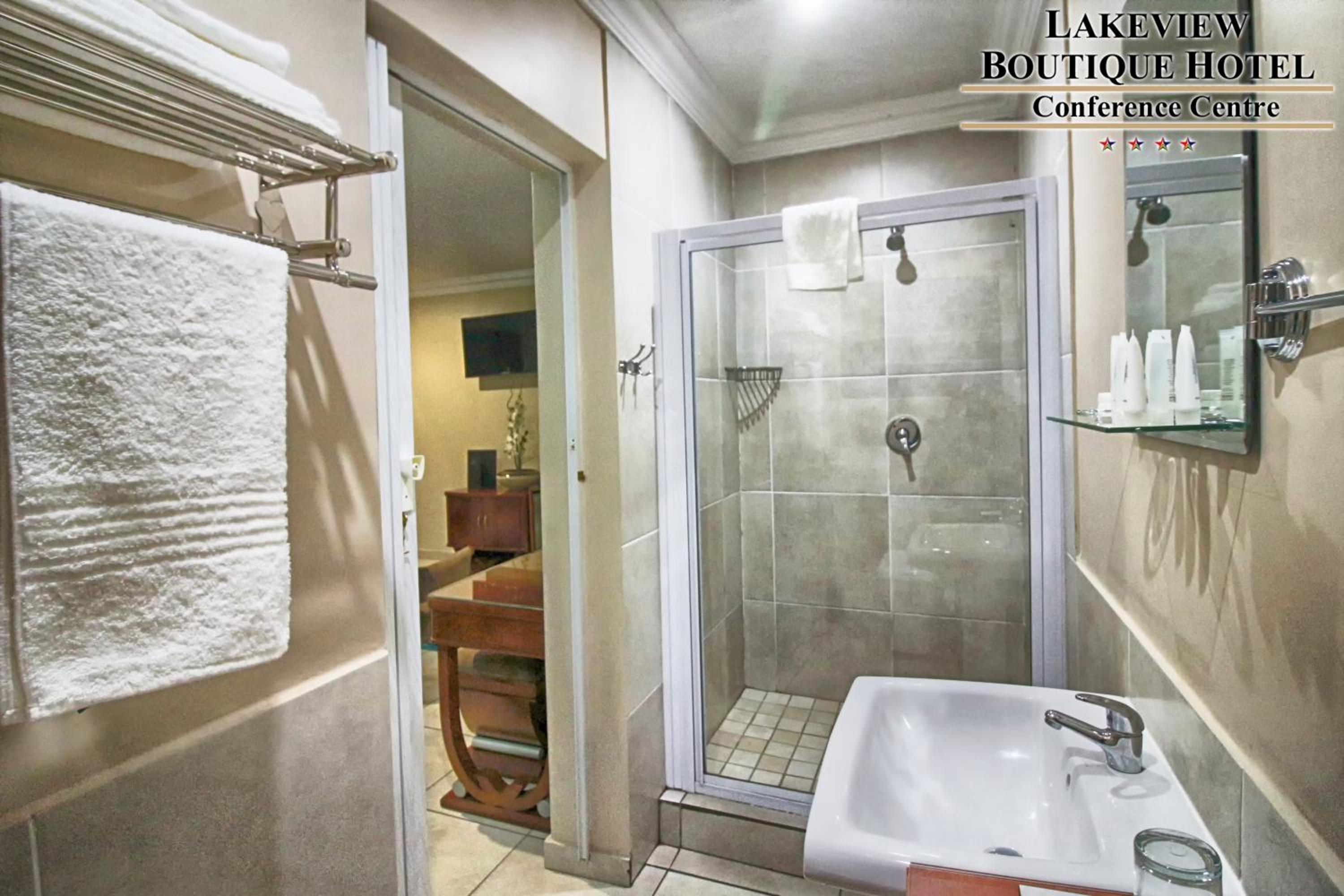 Luxury King Room - Photo 2