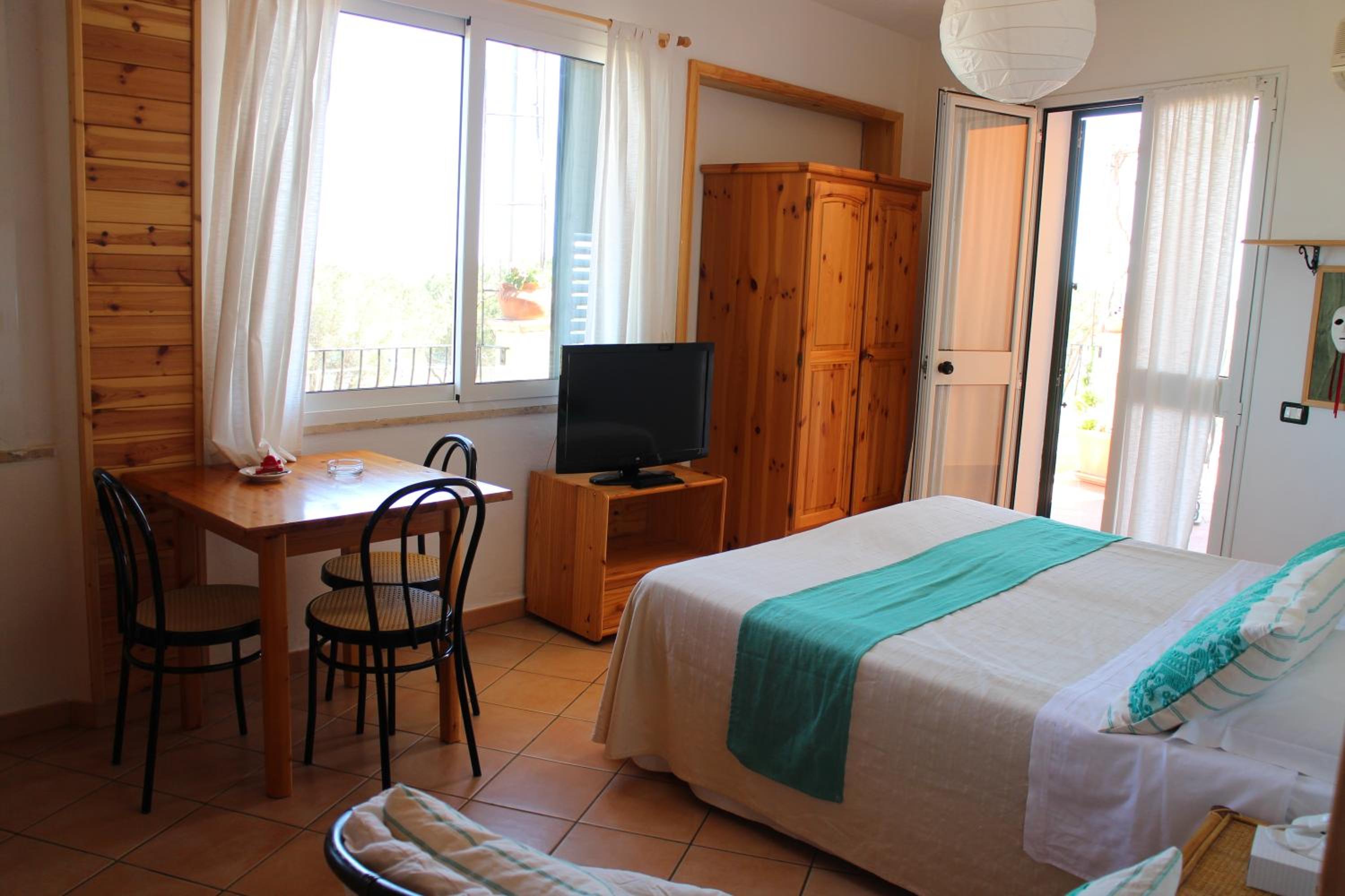 Superior Studio with Sea View (4 Adults) photo 1