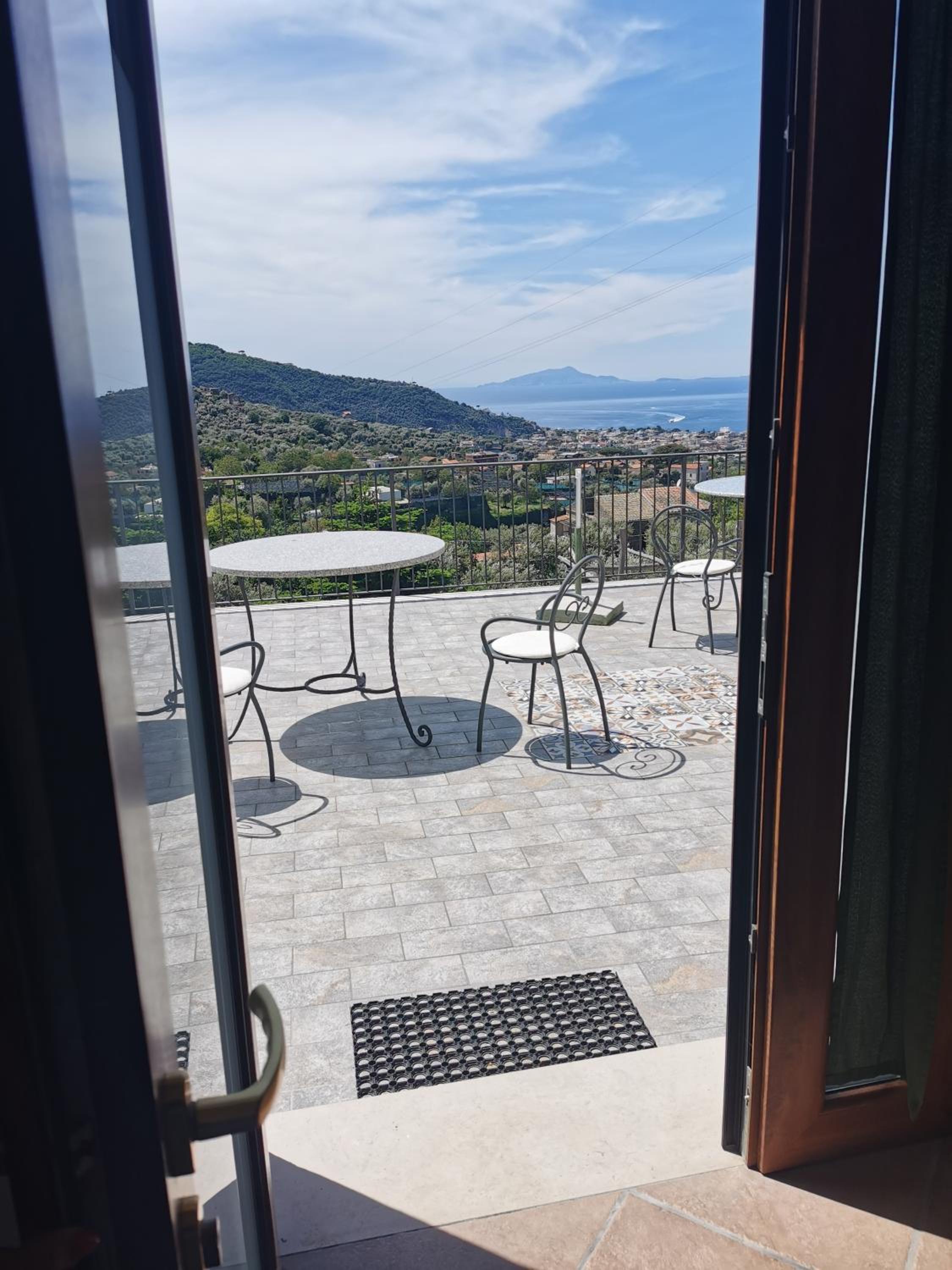 King Room with Sea View - Photo 18