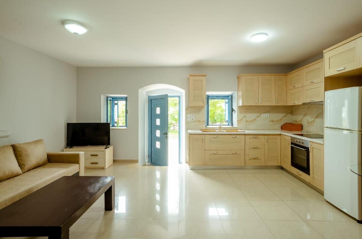 Family Room with Garden View photo 2