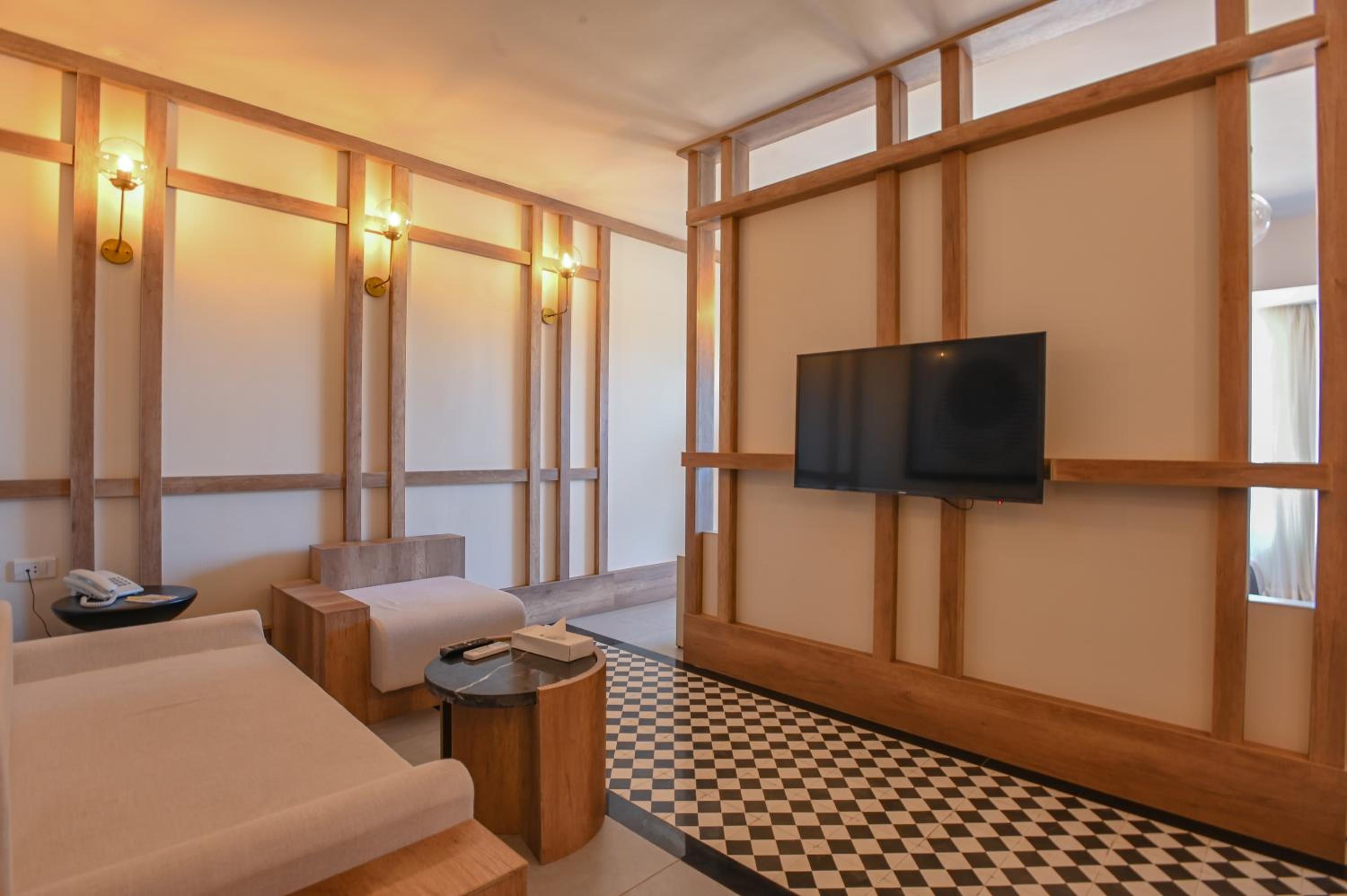 Junior Suite with Sea View - Photo 4