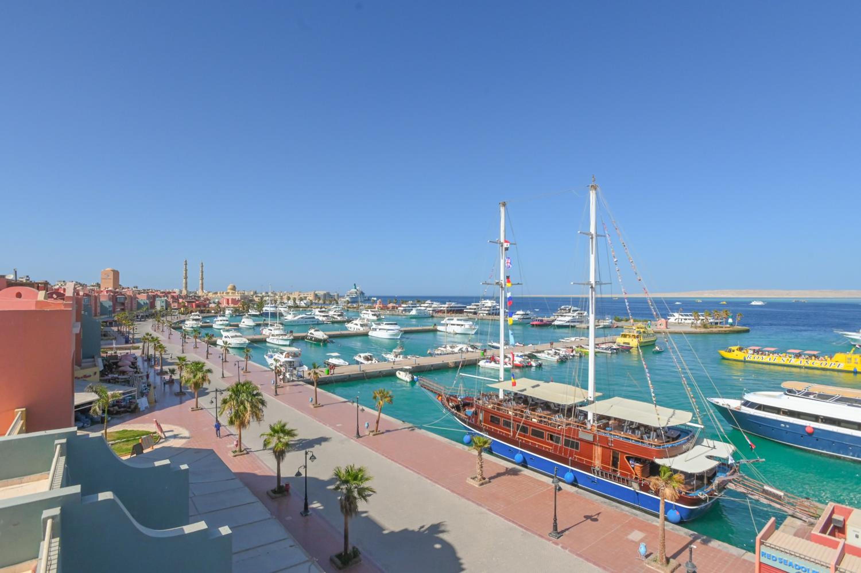 Deluxe Double Room with Sea View photo 2