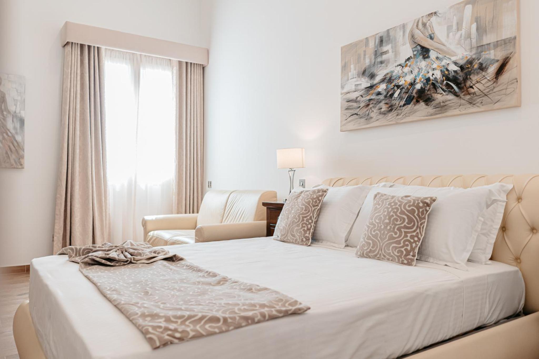 Executive Suite - Annex