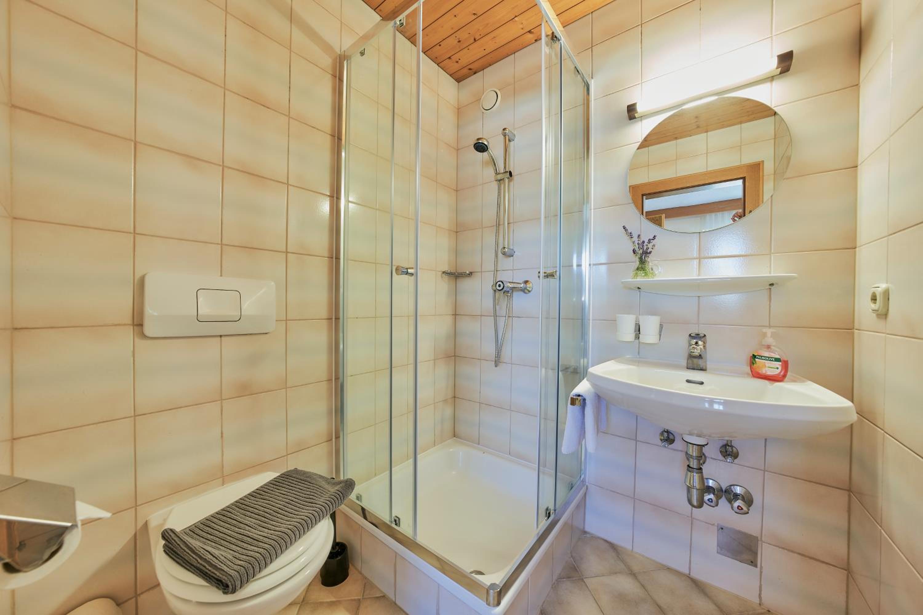 Family Room with Bathroom photo 2