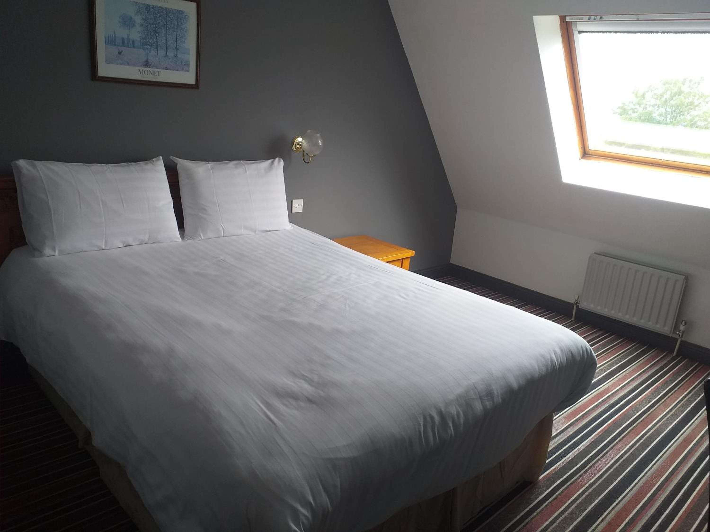 Double Room - Photo 7