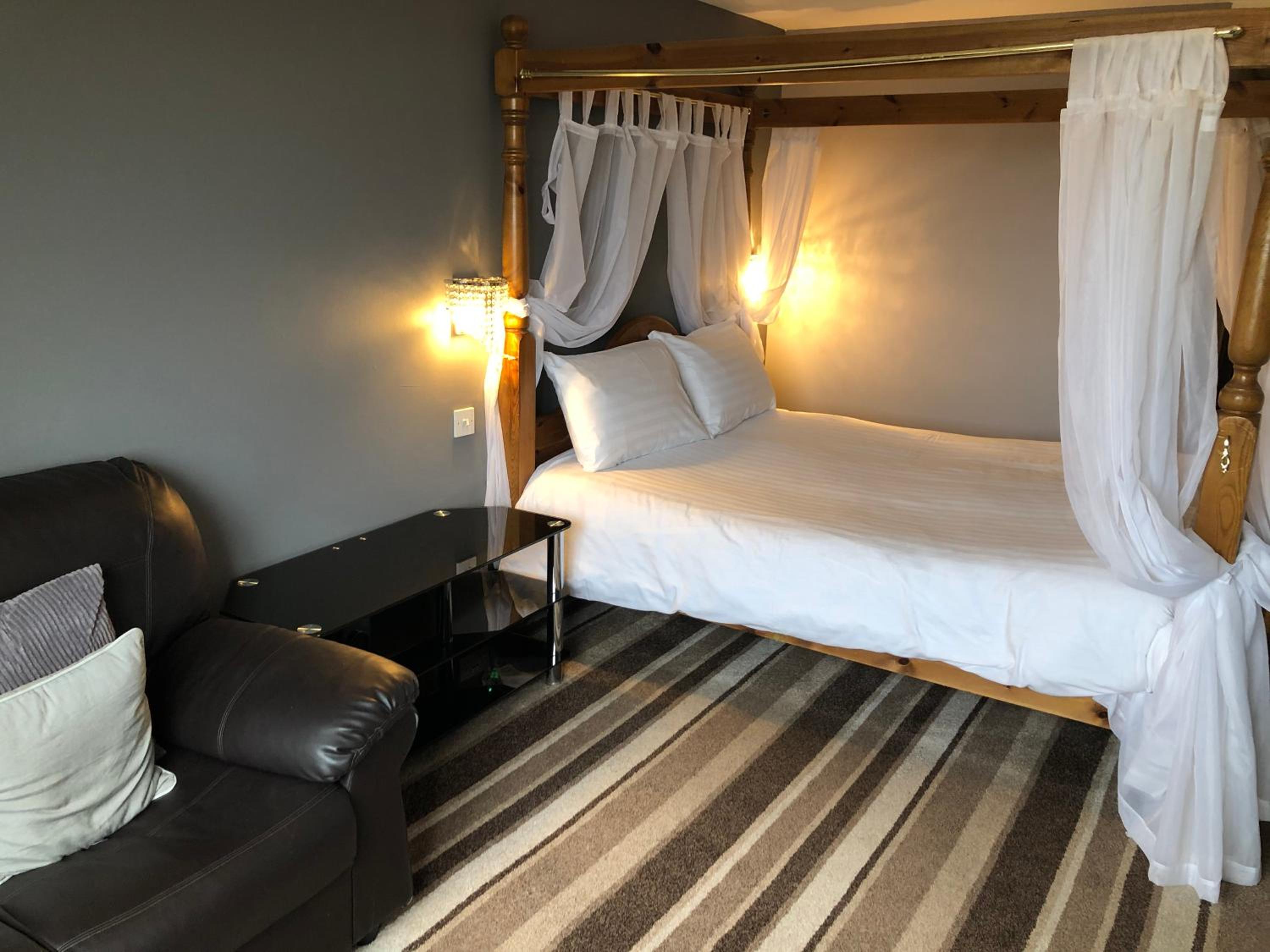 Double Room - Photo 2