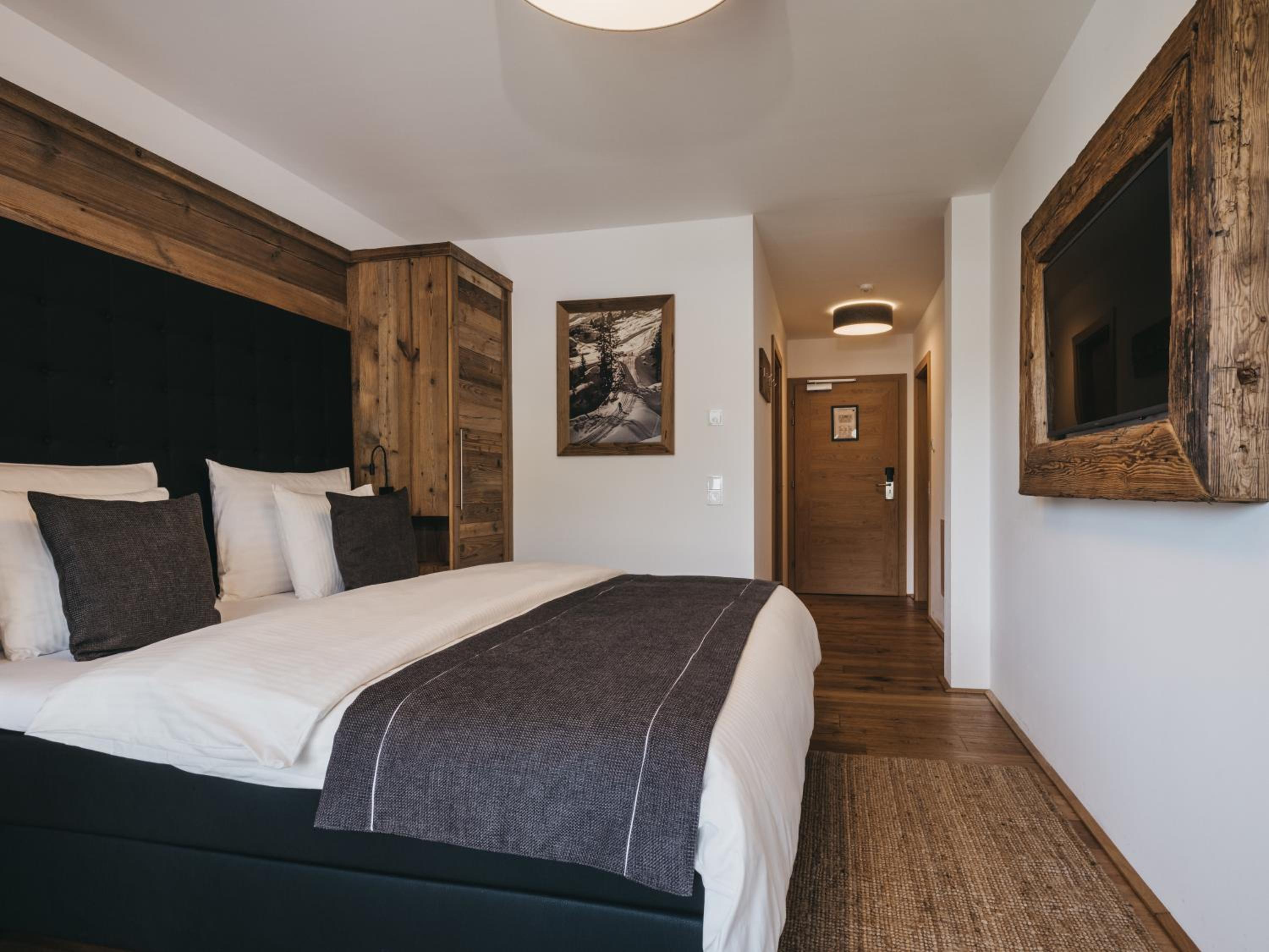 Two-Bedroom Deluxe Apartment