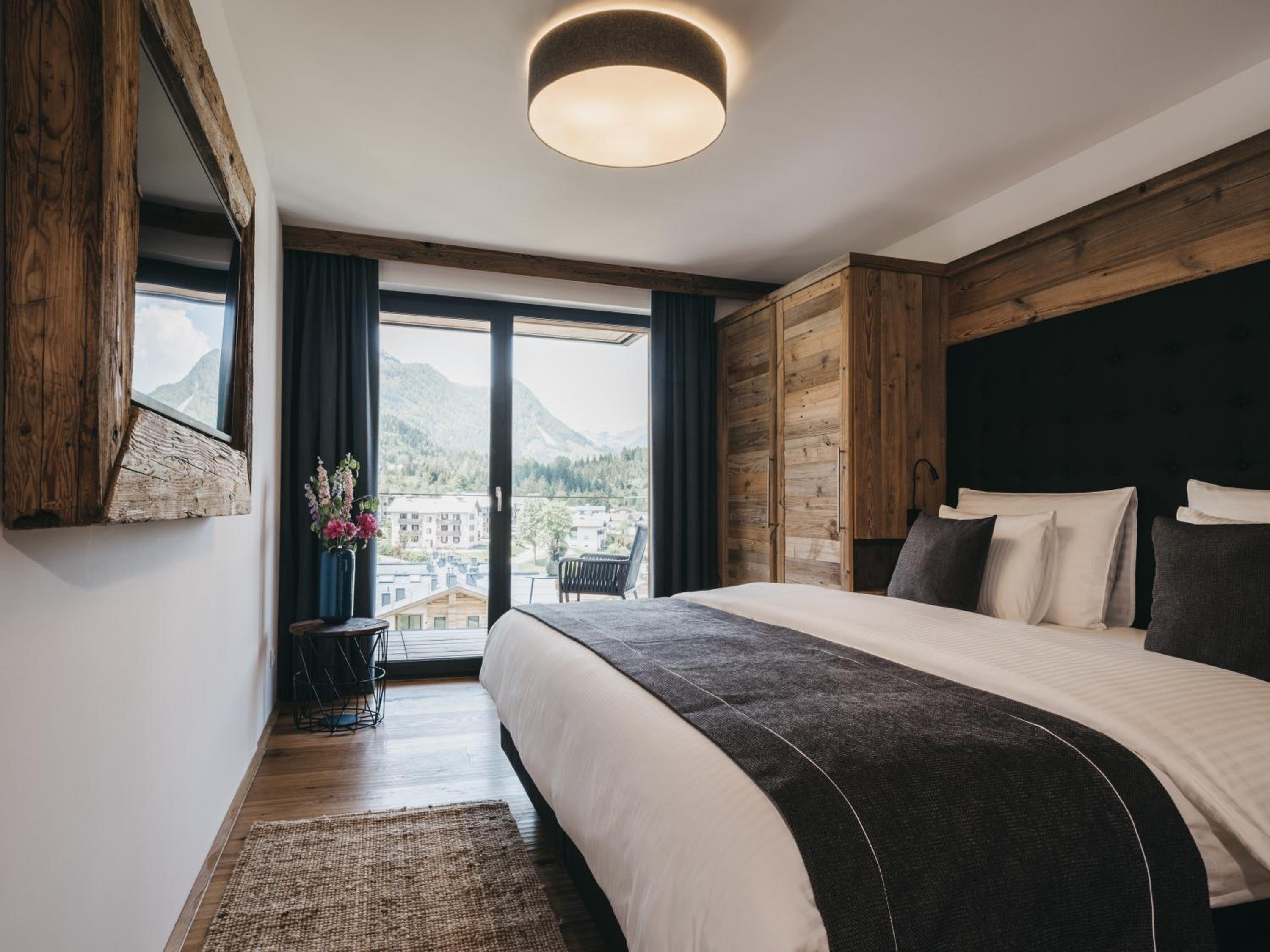 Superior Two-Bedroom Apartment Premium View