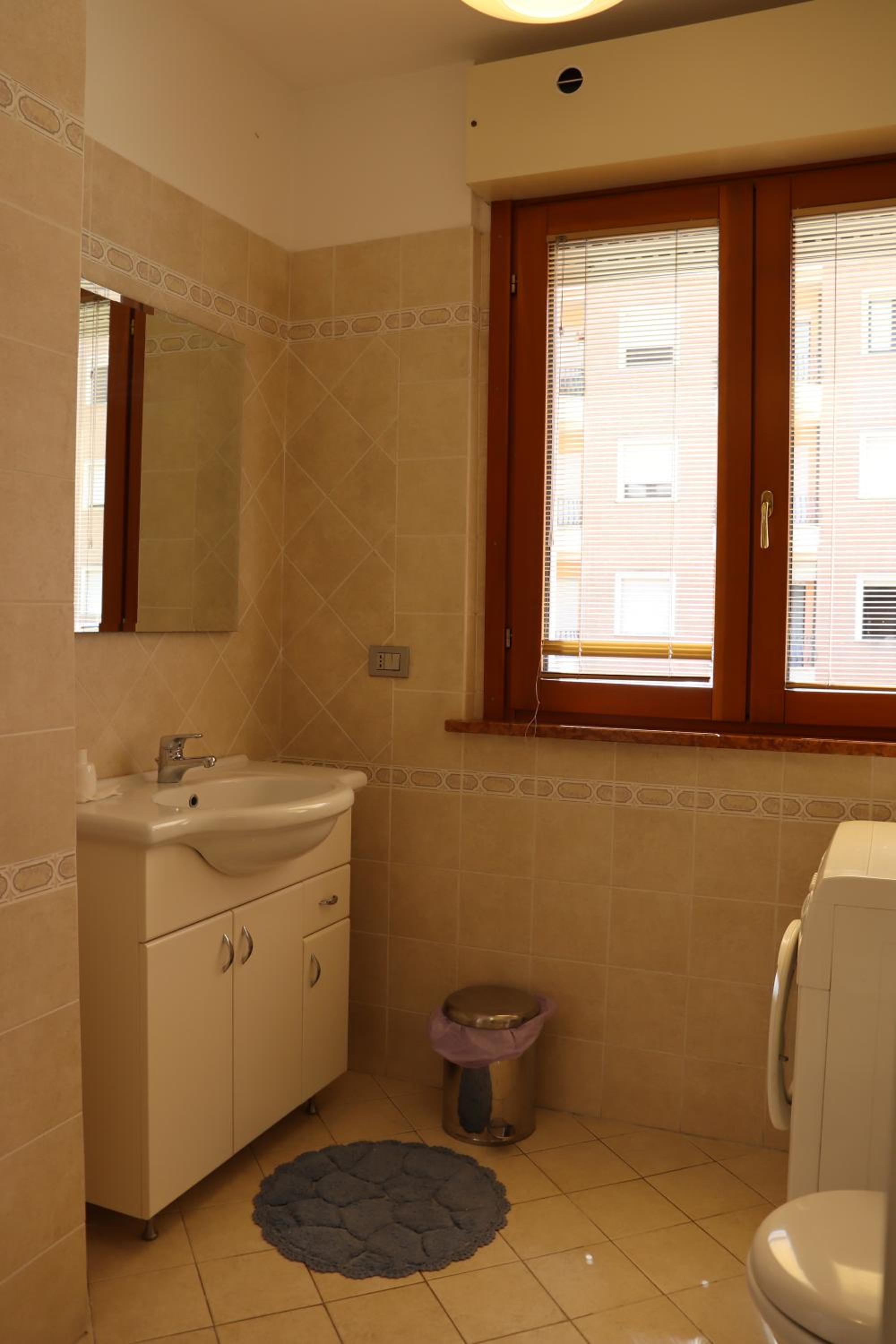 One-Bedroom House - Photo 11