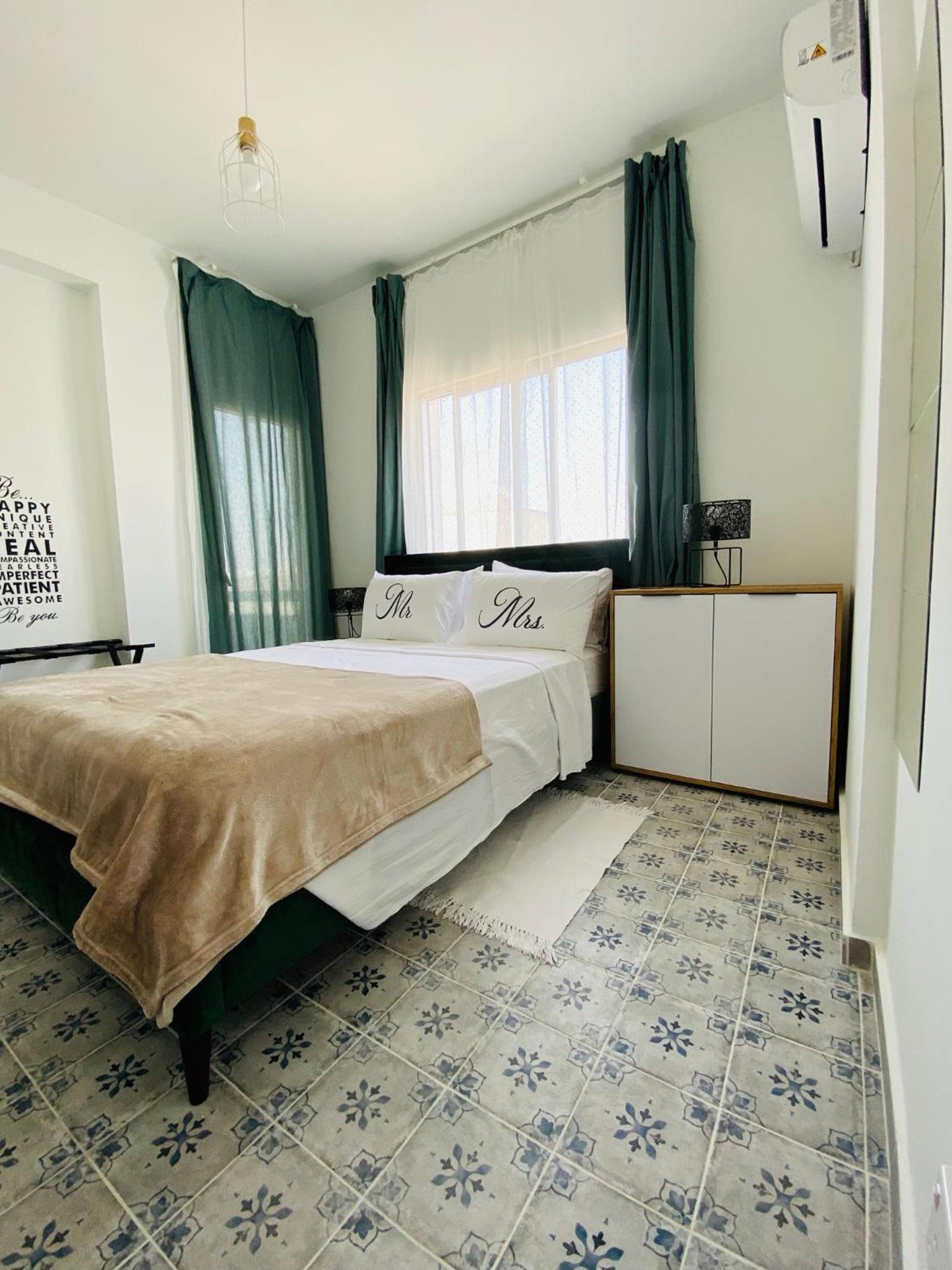 One-Bedroom Apartment - Photo 10