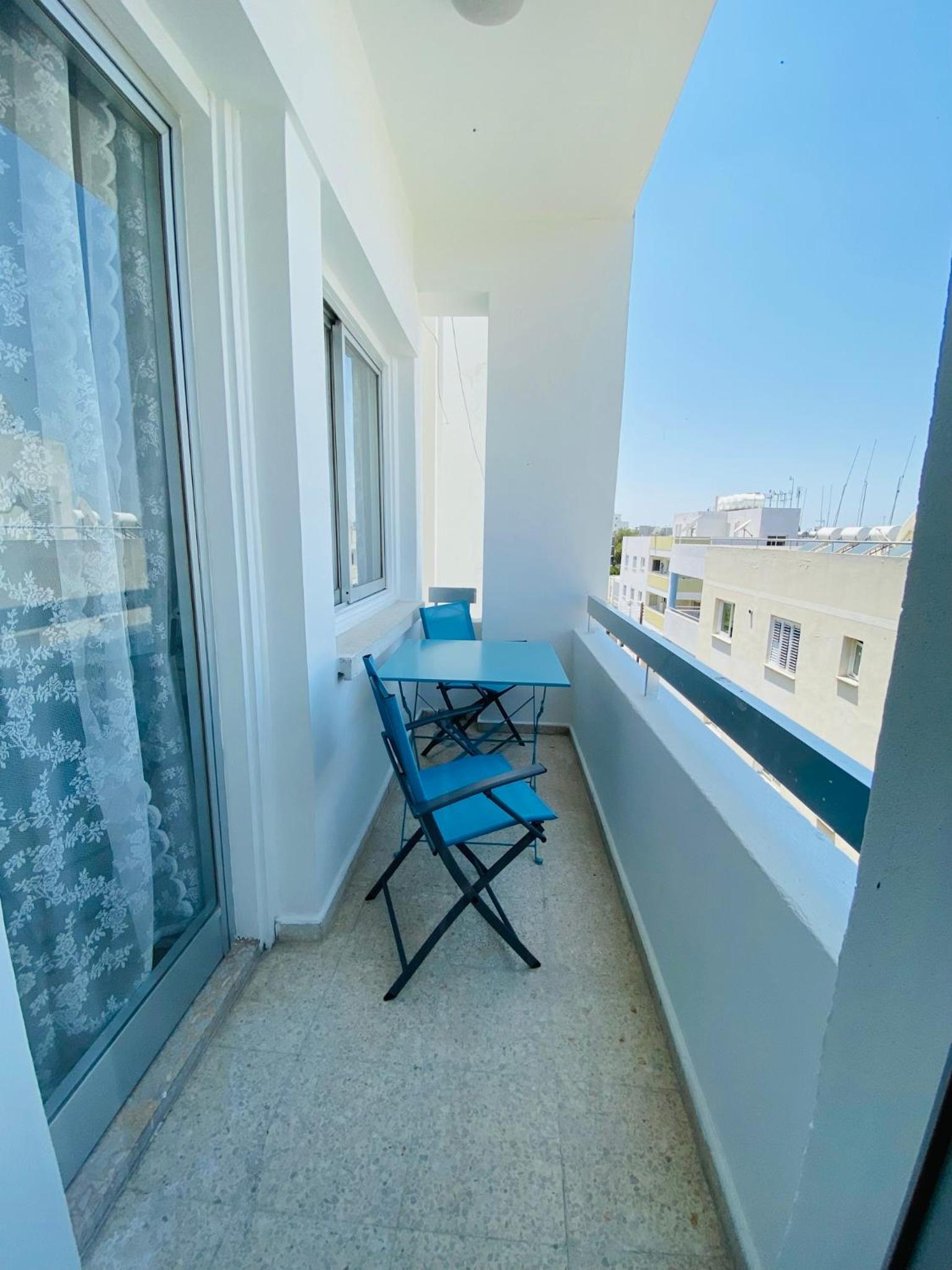 One-Bedroom Apartment - Photo 4