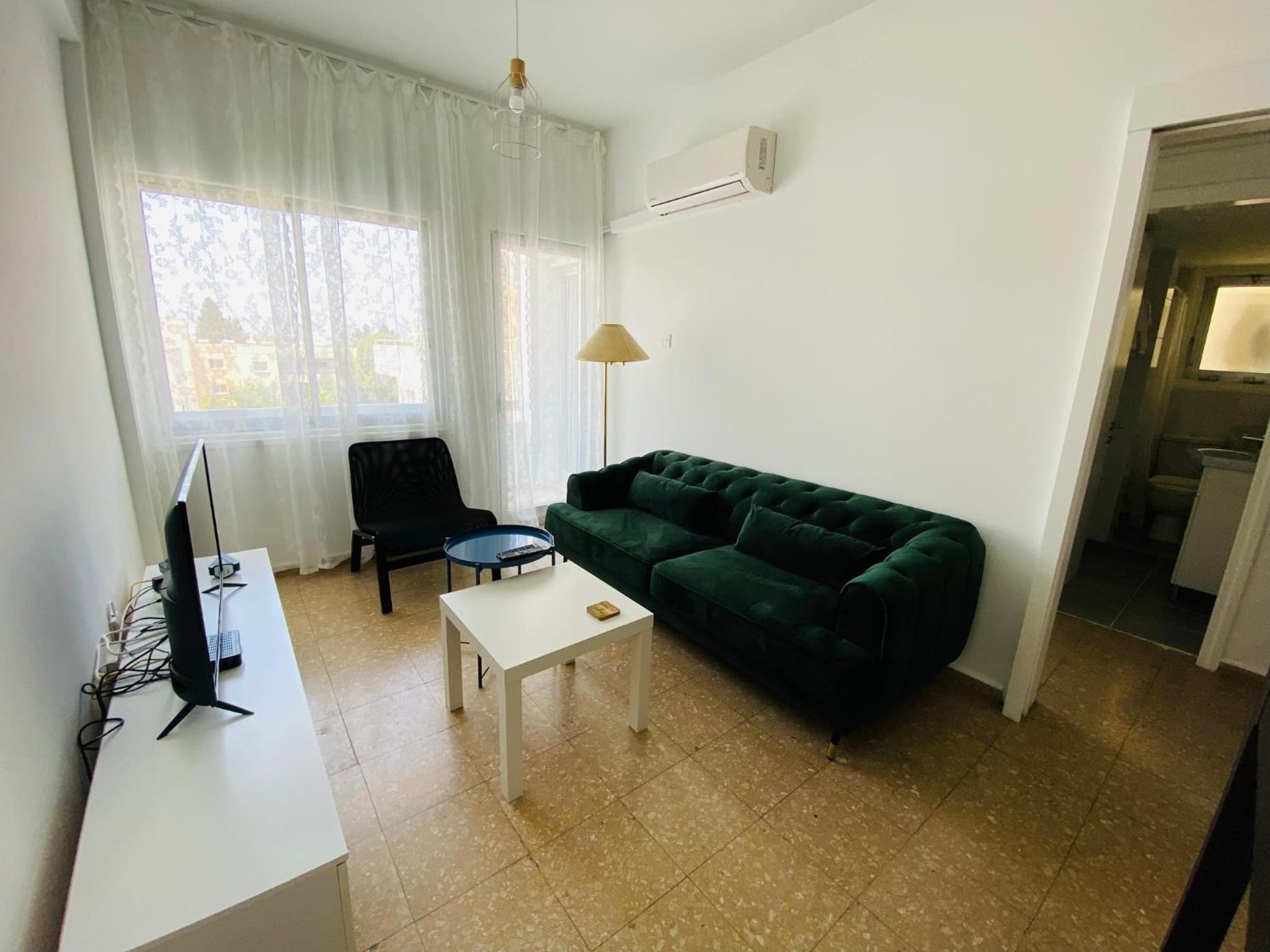 One-Bedroom Apartment - Photo 6