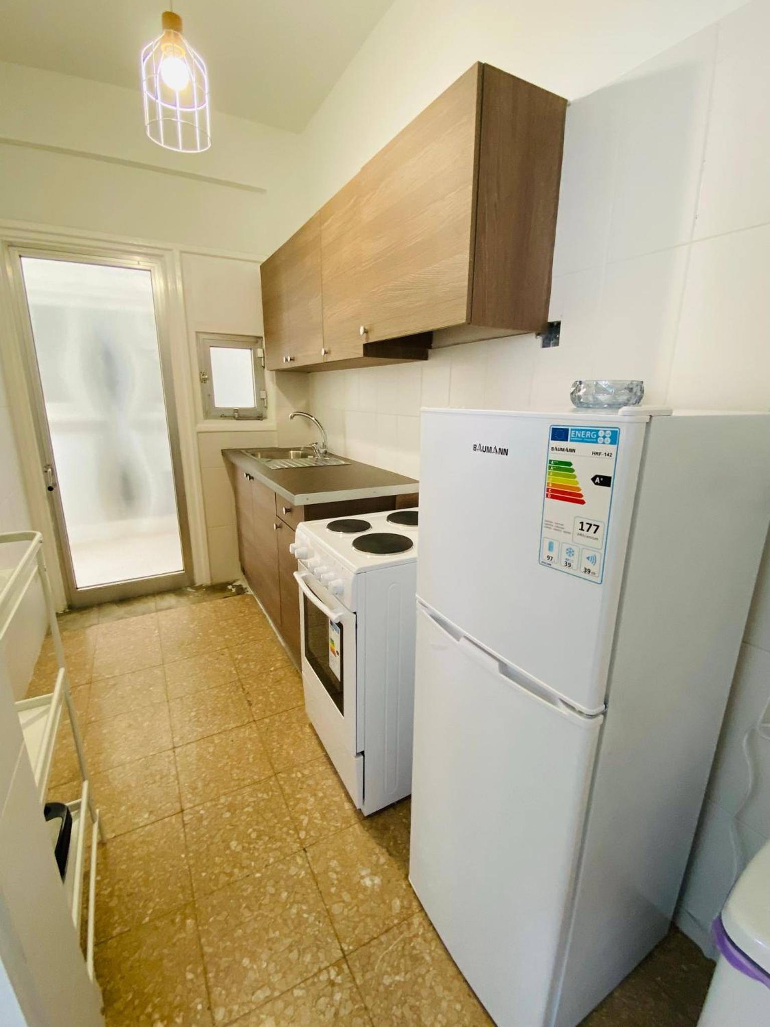 One-Bedroom Apartment - Photo 7