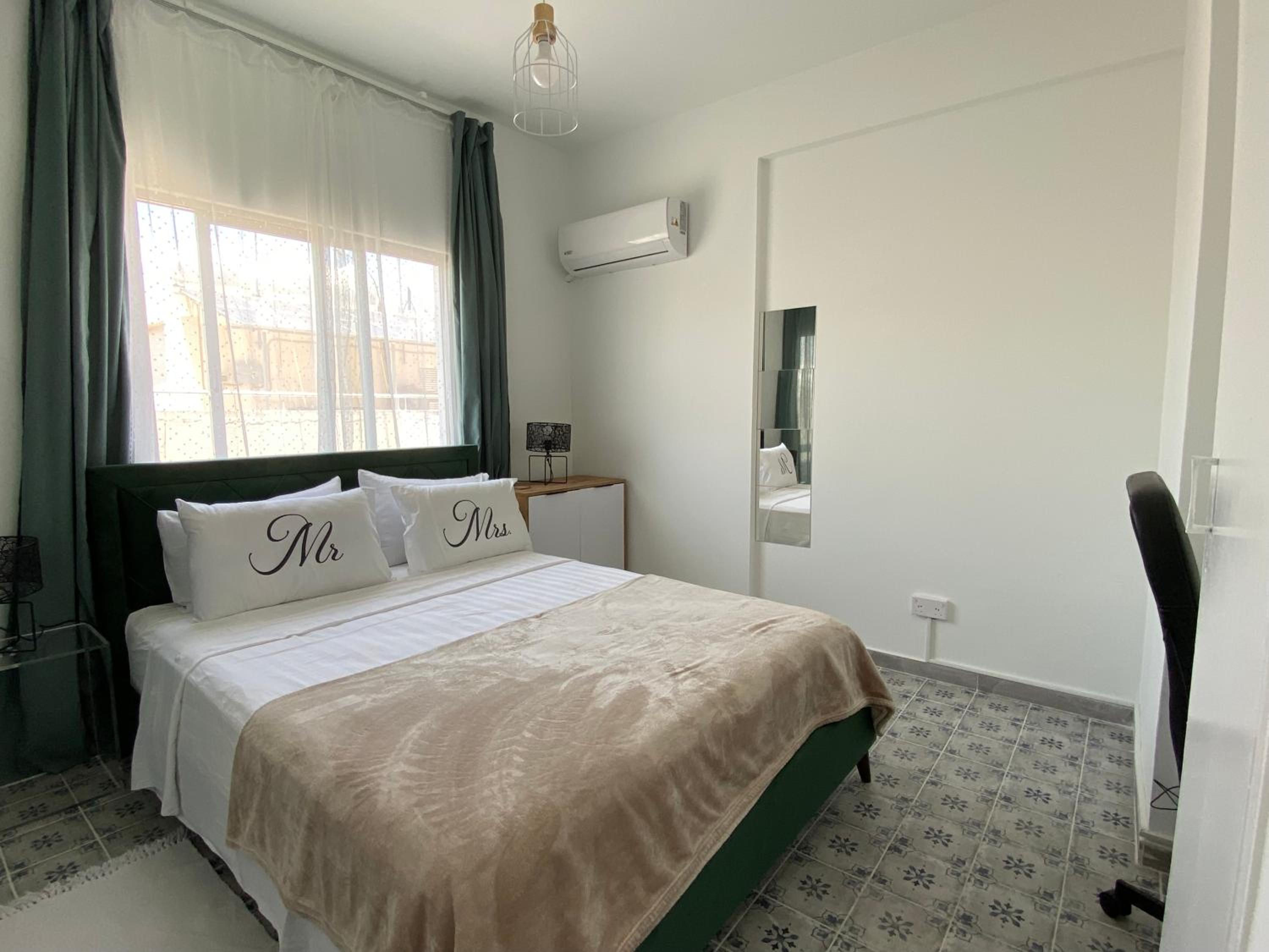 One-Bedroom Apartment - Photo 17