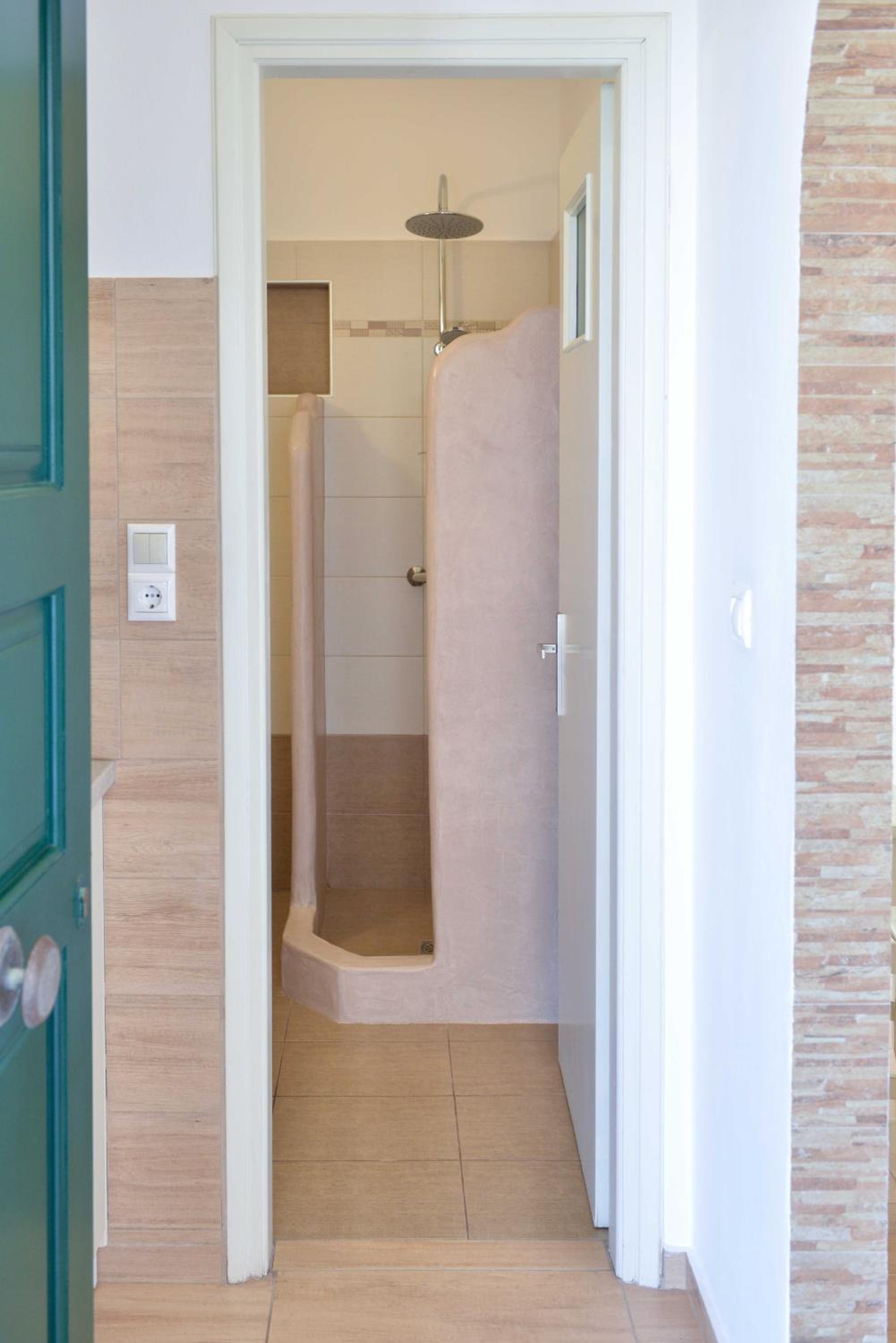 Apartment with Sea View - Photo 8