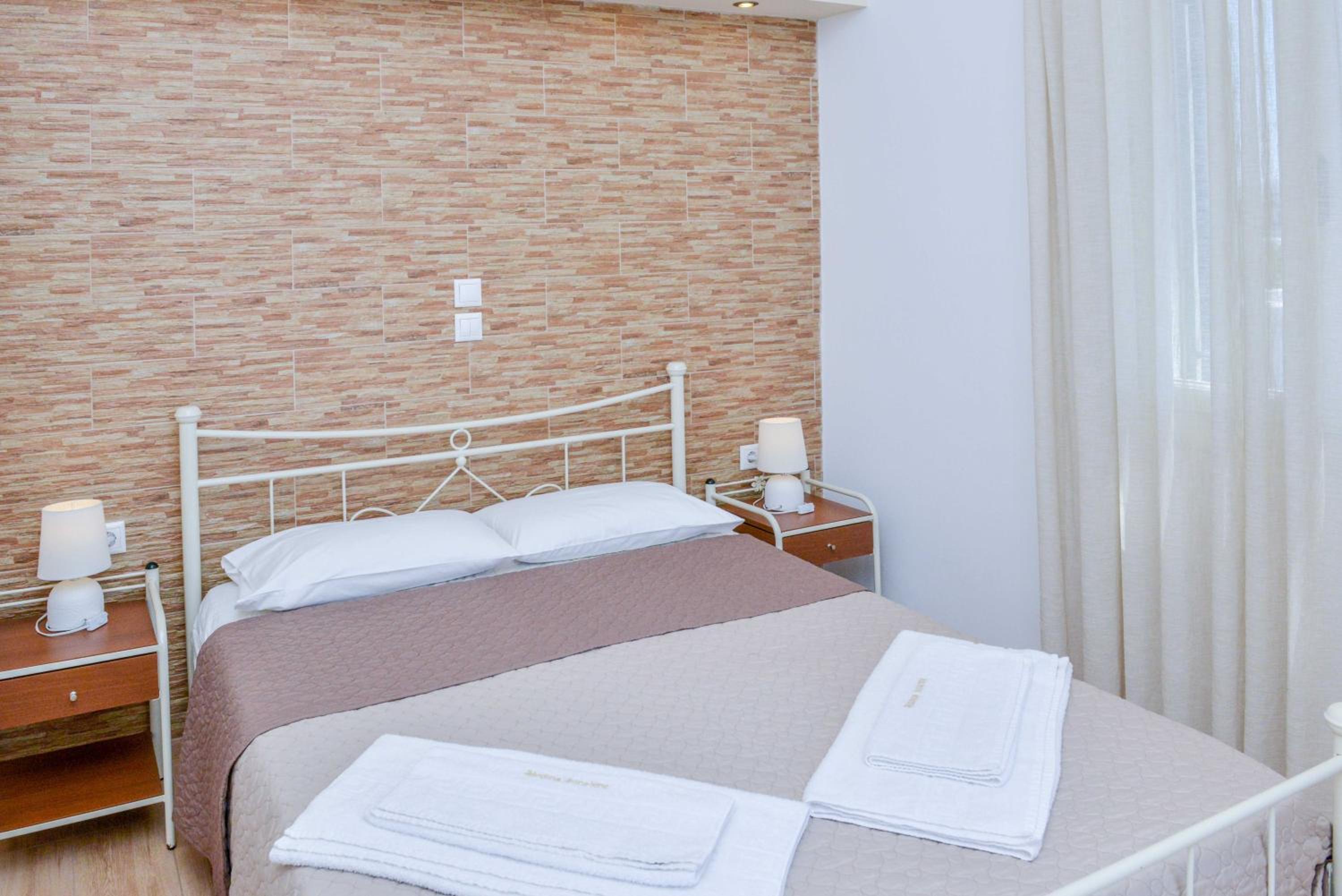 Apartment with Sea View - Photo 3