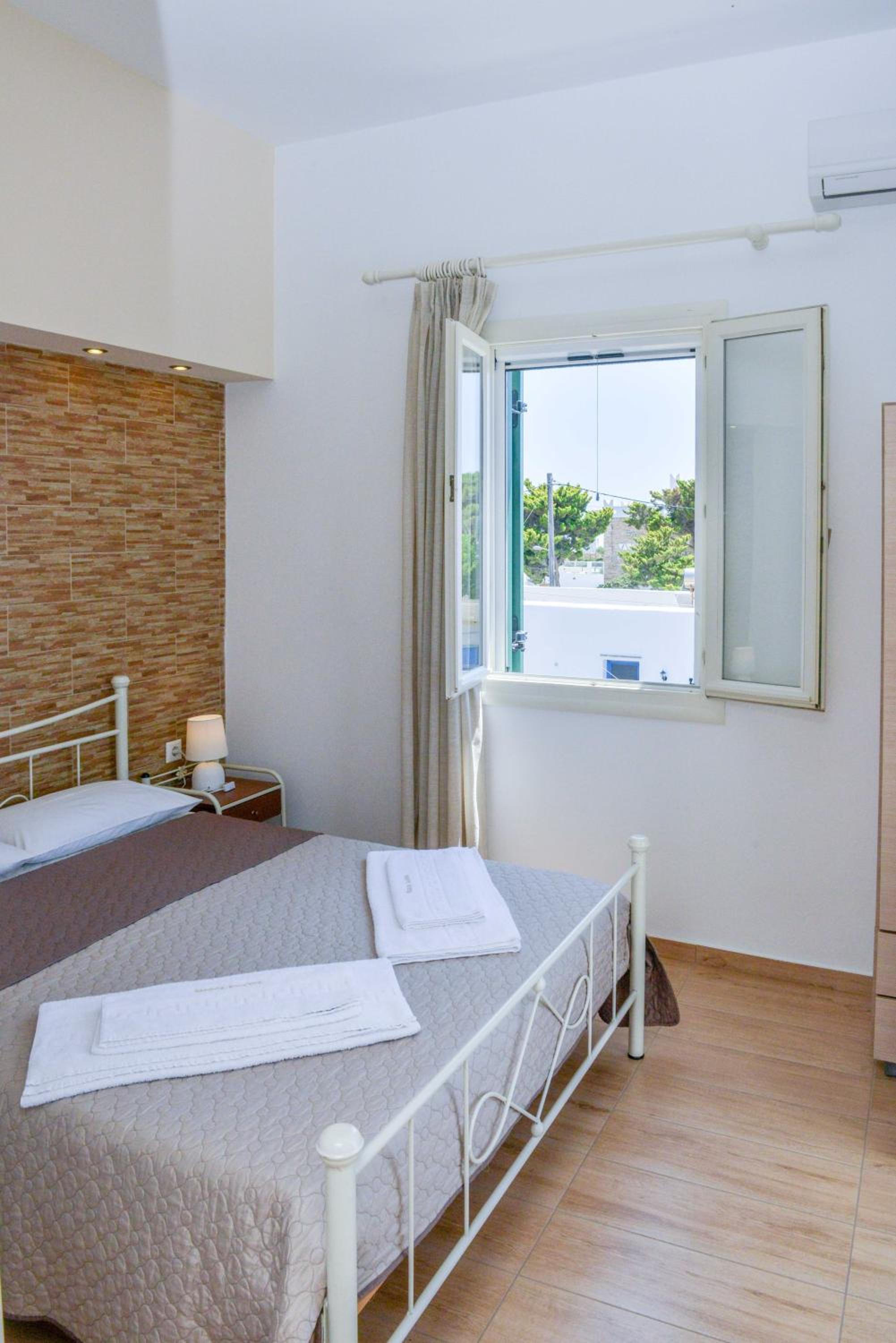 Apartment with Sea View - Photo 4