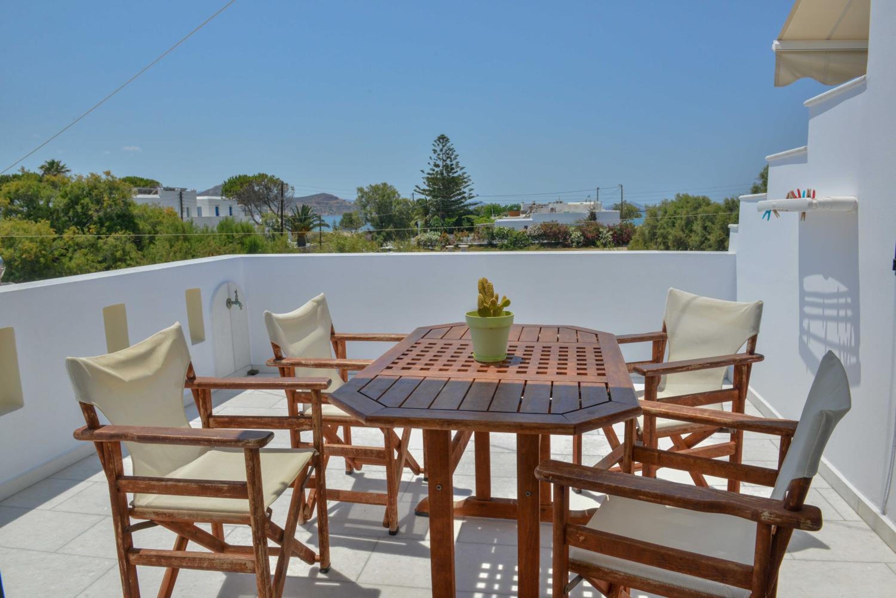 Apartment with Sea View - Photo 10