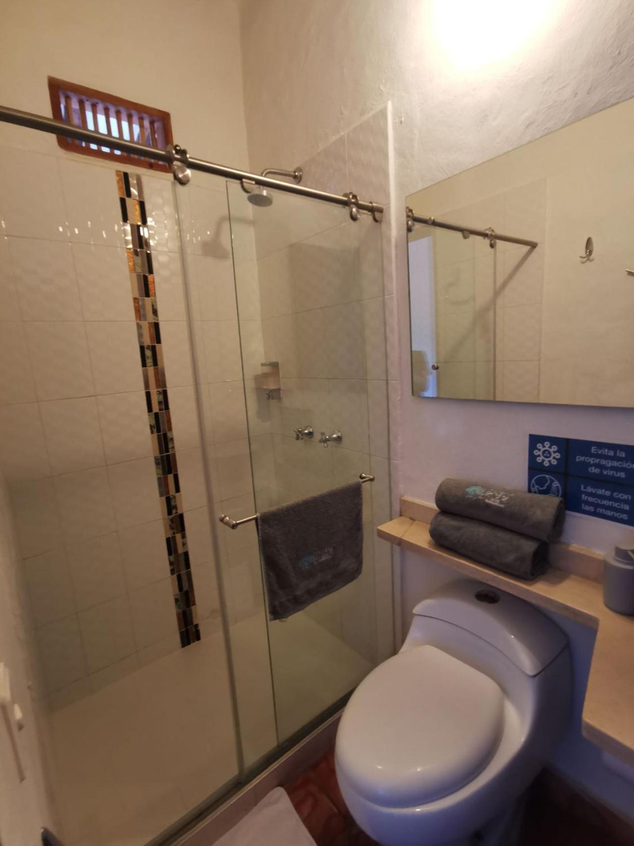King Room with Balcony photo 2