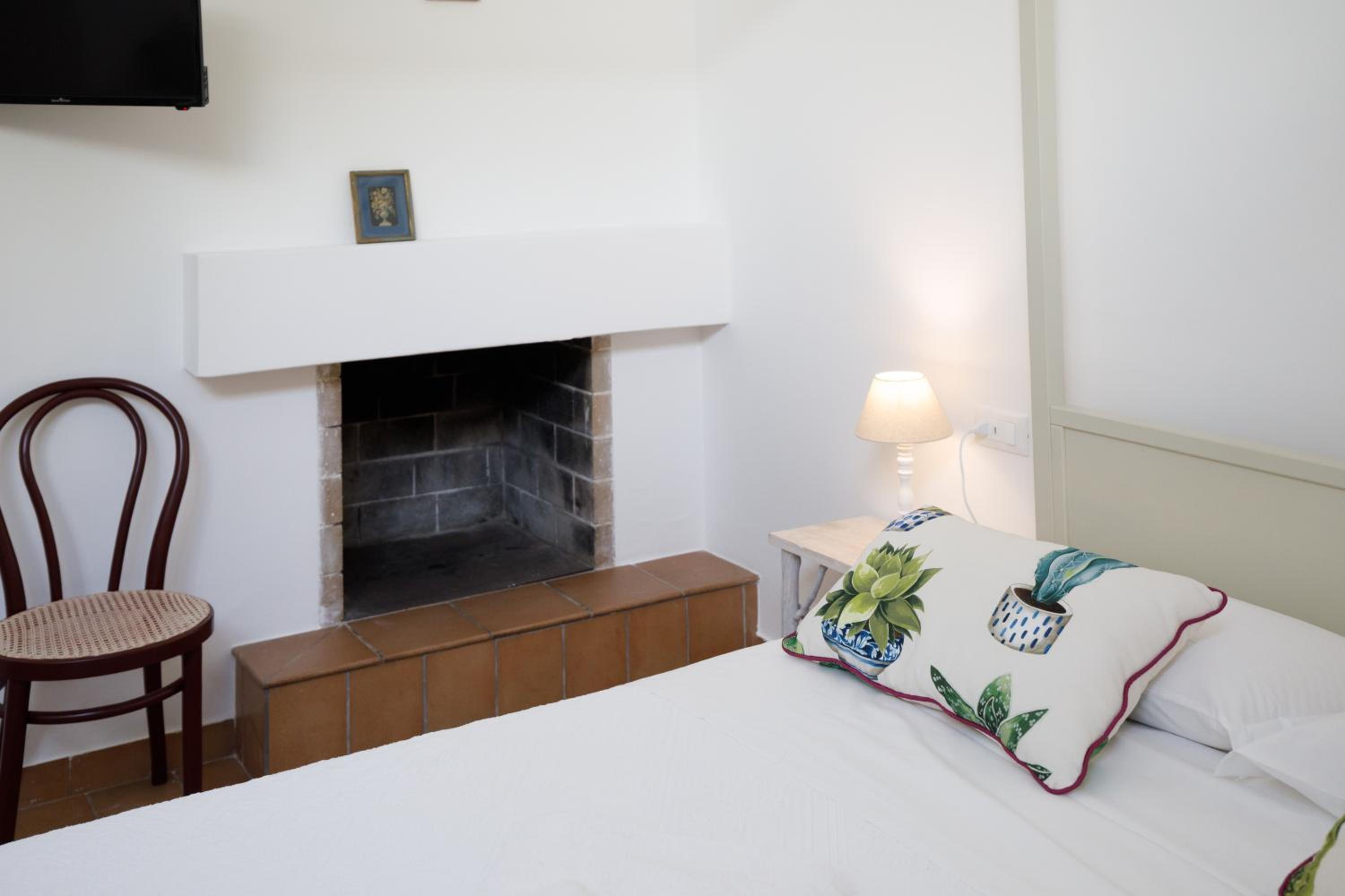 Double Room with Patio photo 2