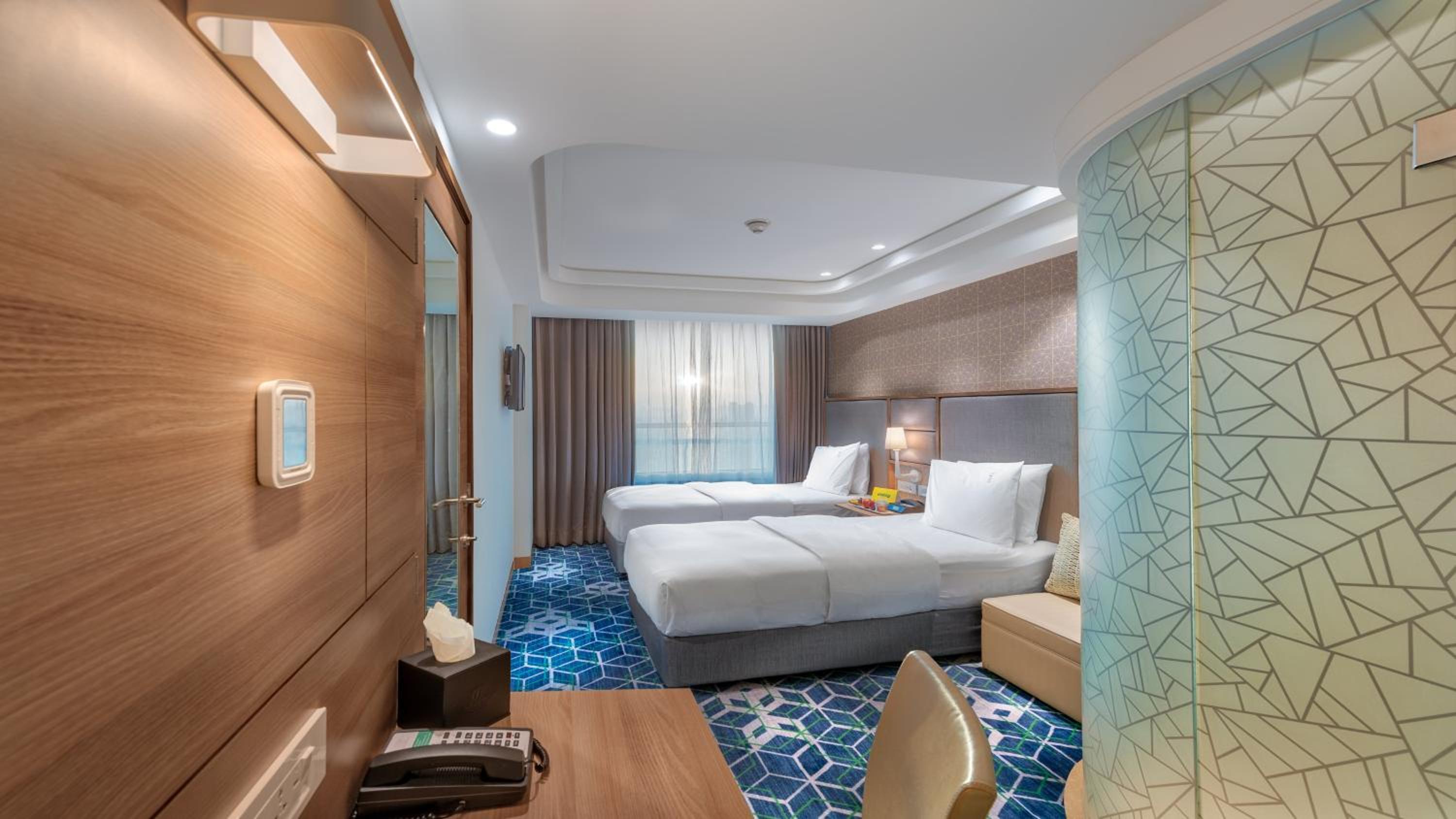 Standard Twin Room with City View with 25% discount on F&B and Laundry, 20% on Spa and Enjoy Buy One Get One at Viva Bar during Happy Hours (12 noon to 06:00 PM) - Photo 2