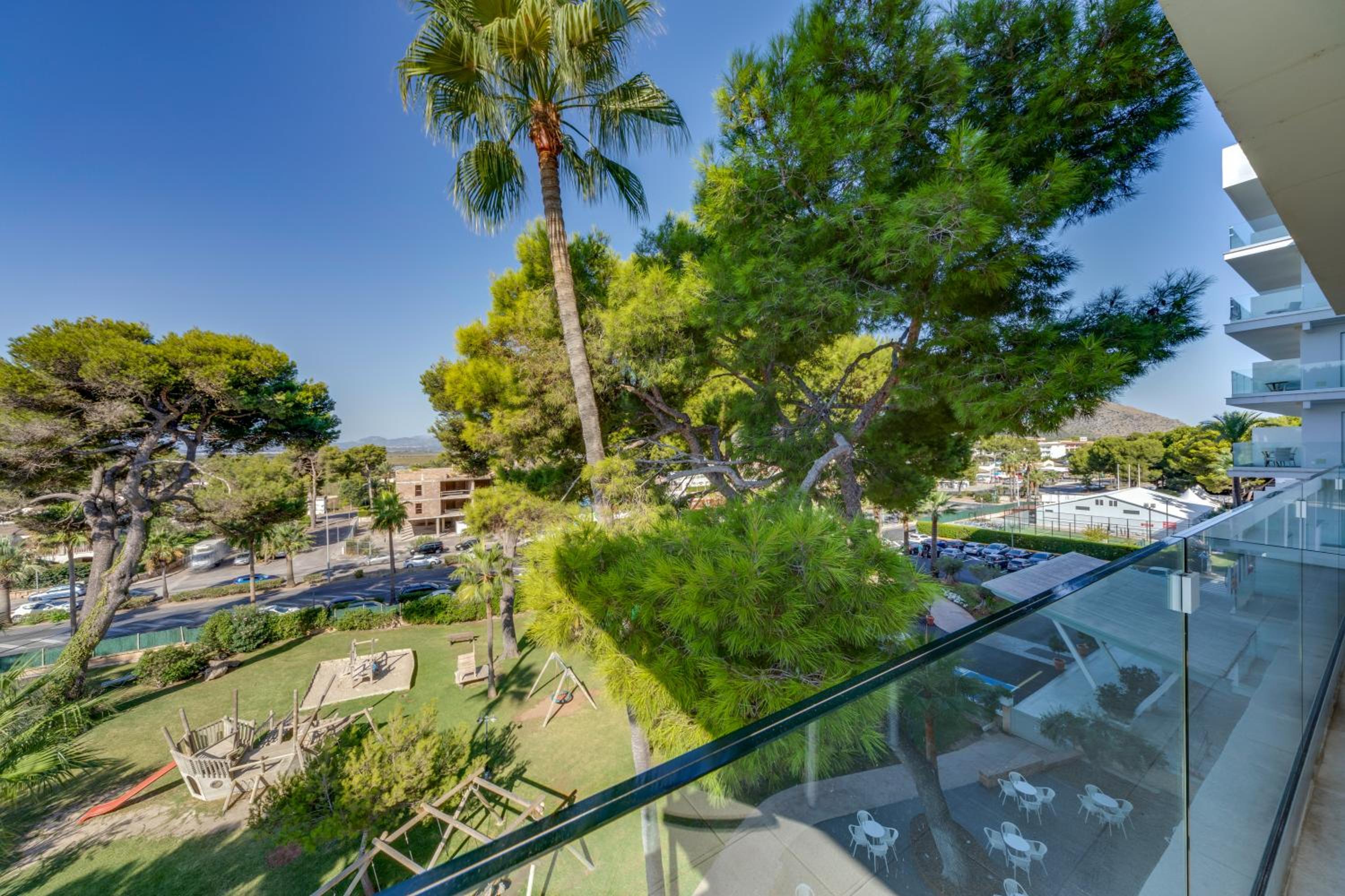 Suite Premium con Vista Parcial al Mar