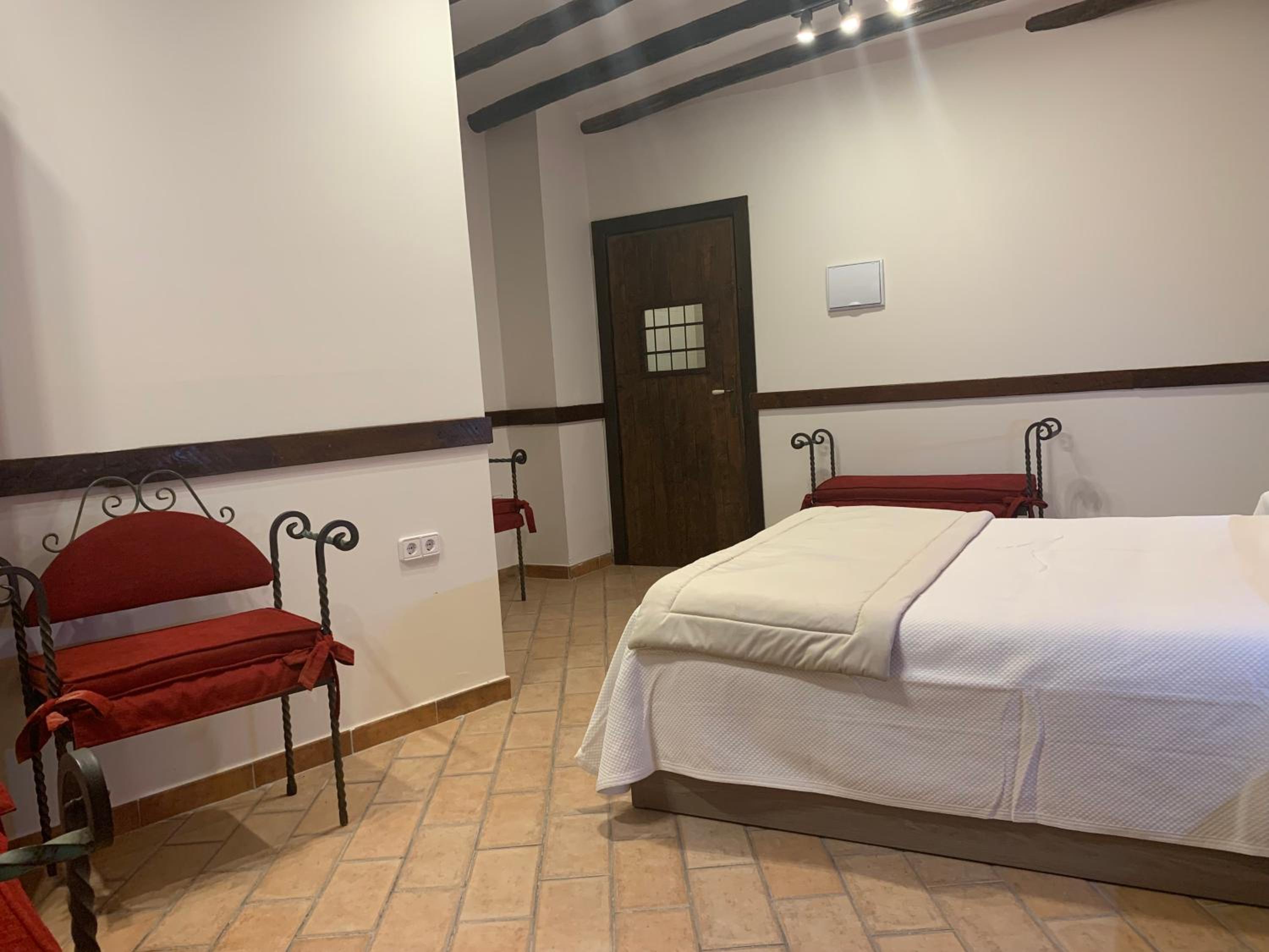 Double Room - Disability Access photo 3