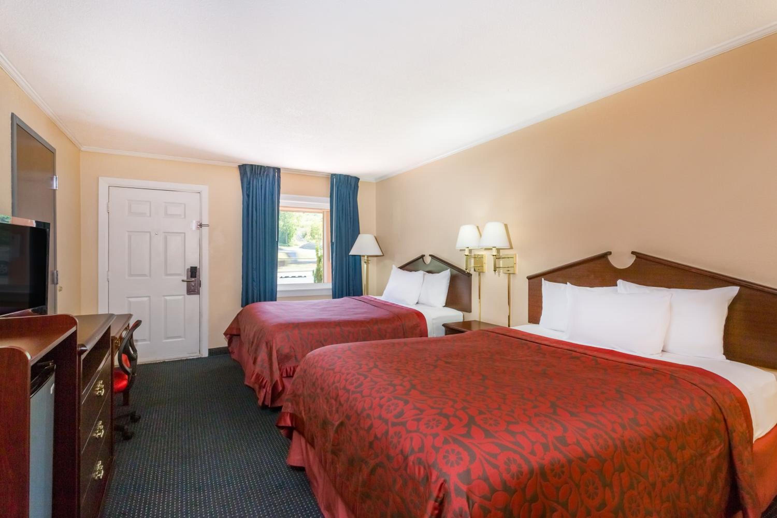 Double Room - Photo 1
