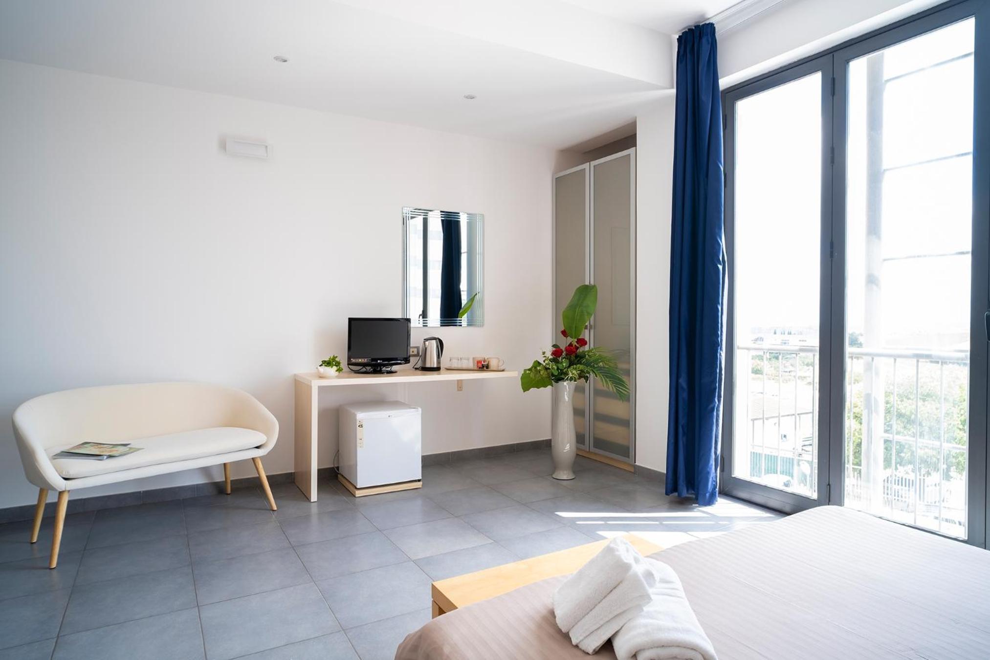 Triple Room photo 2