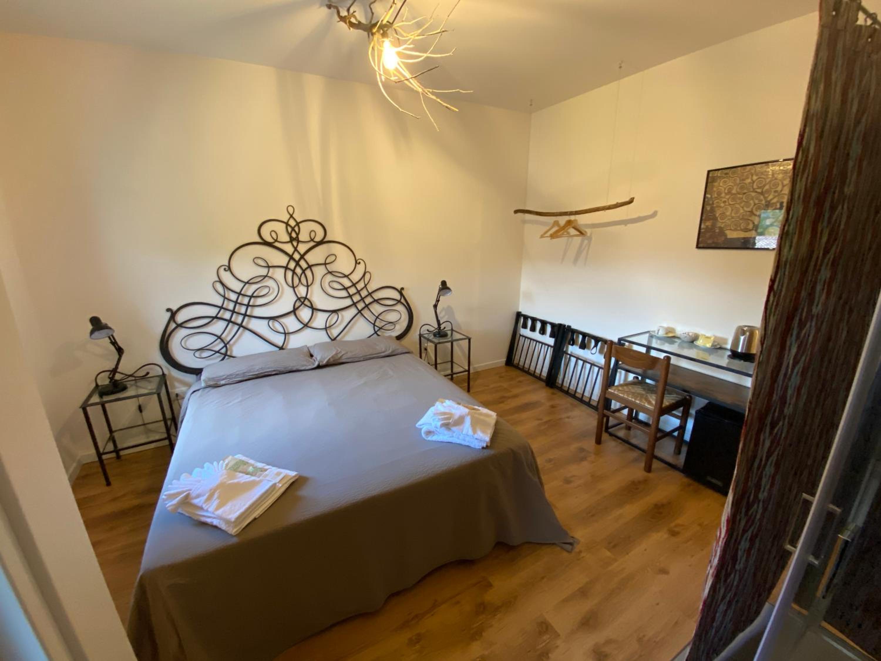 Double Room with Private Bathroom photo 1