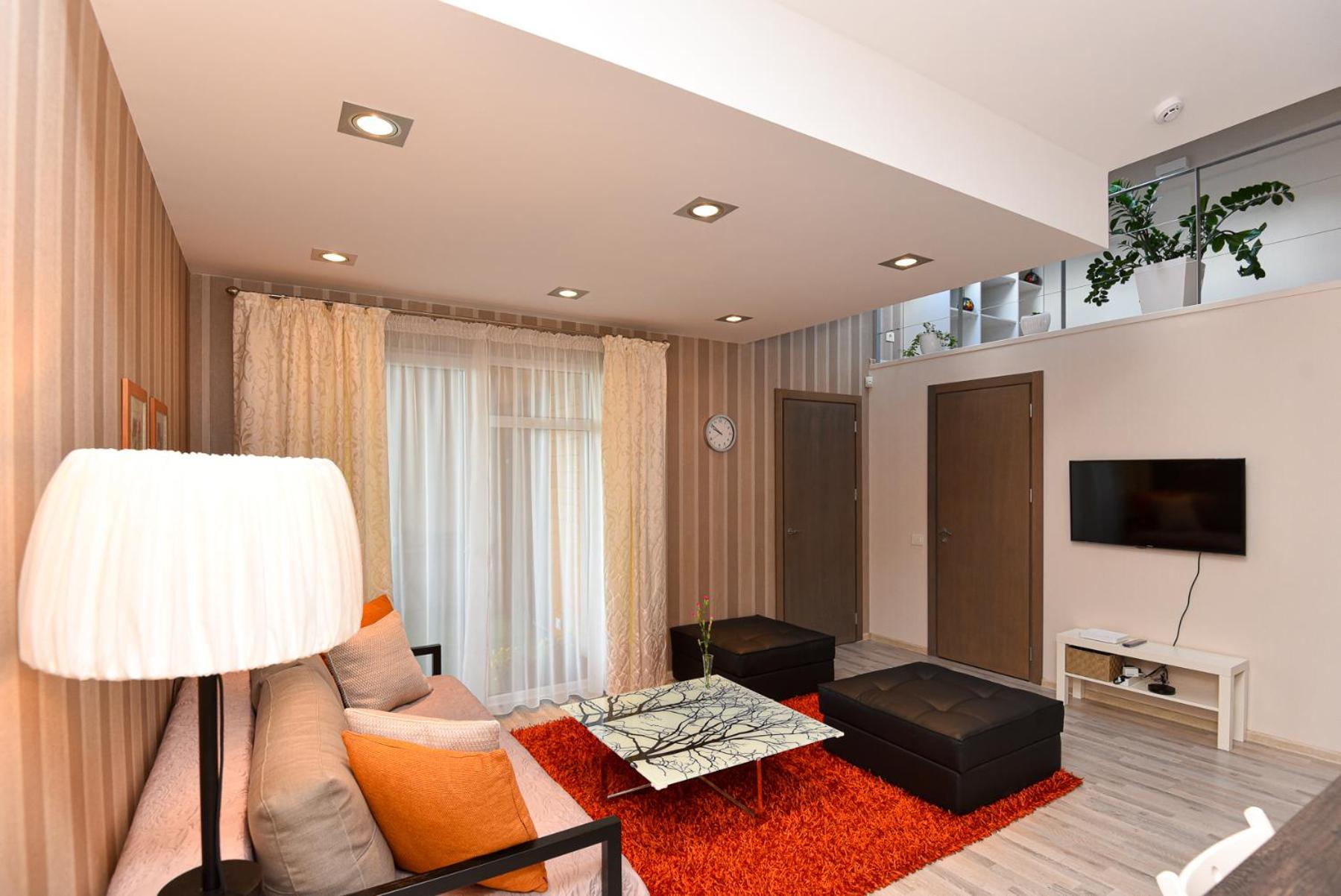 Apartment with Balcony - Photo 11