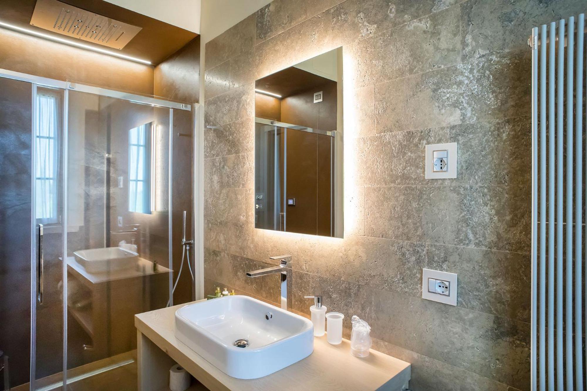 Double Room - Photo 6