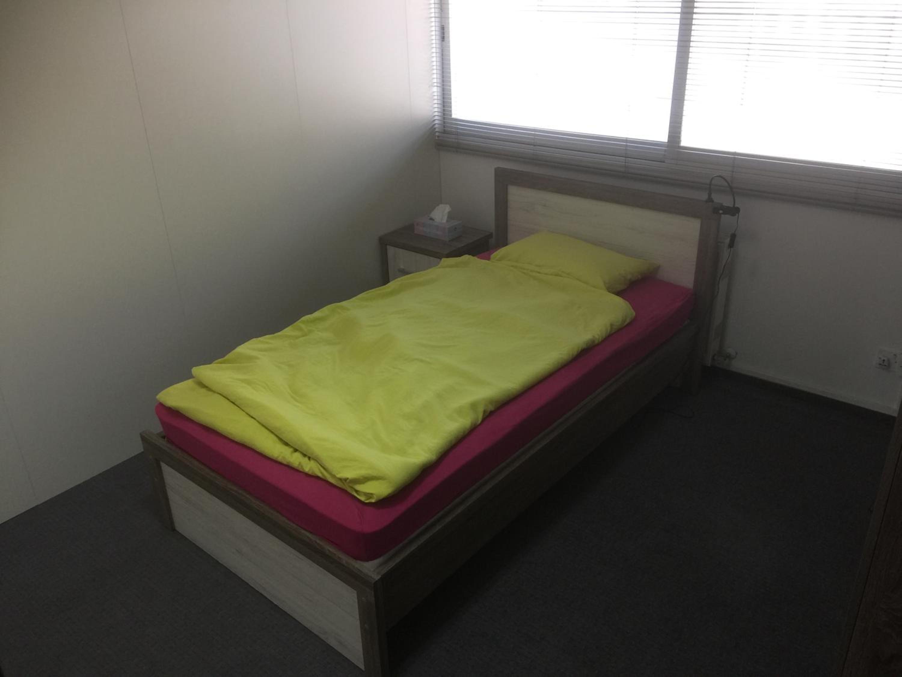 Single Room with Shared Bathroom photo 2
