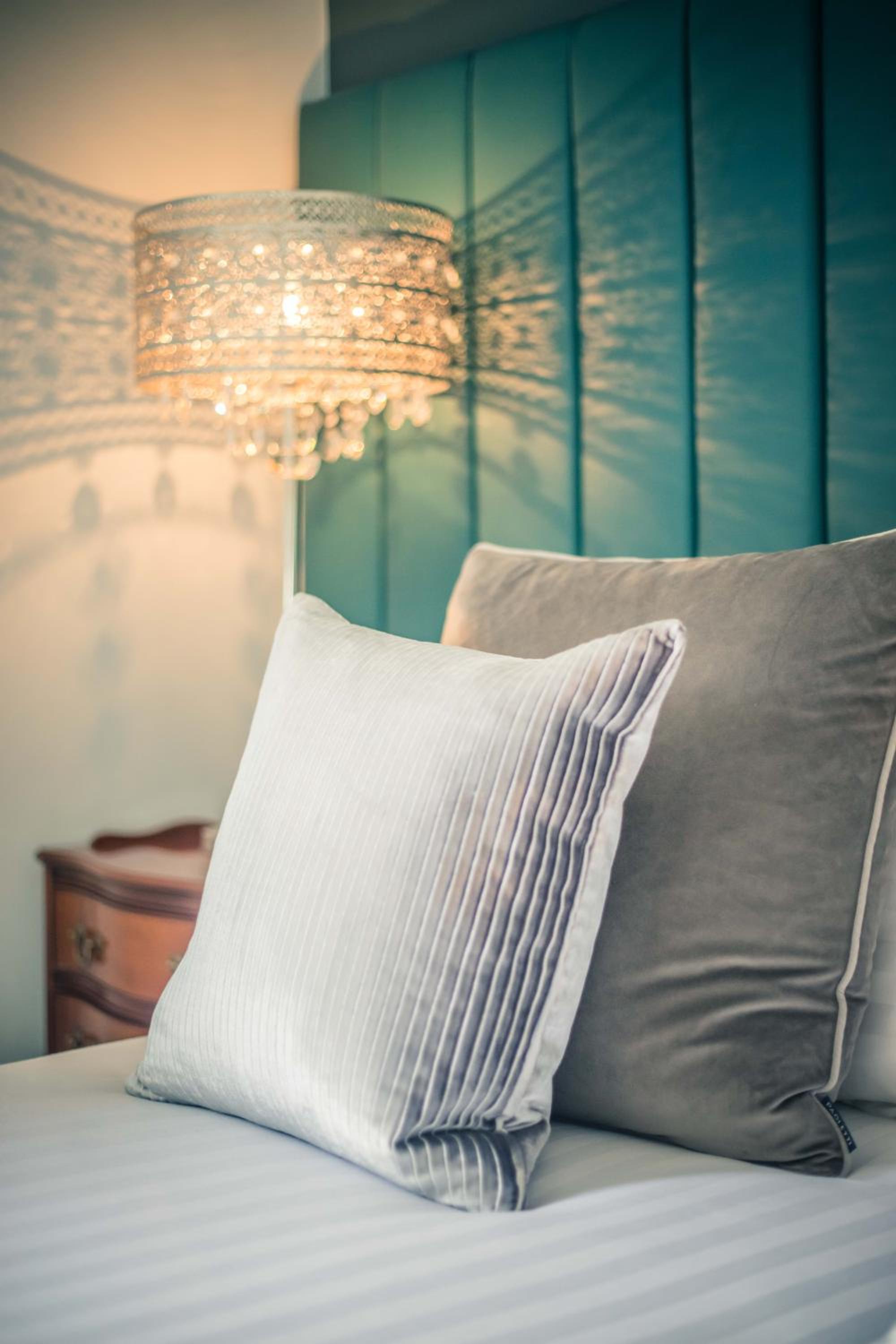 Standard King Room photo 1