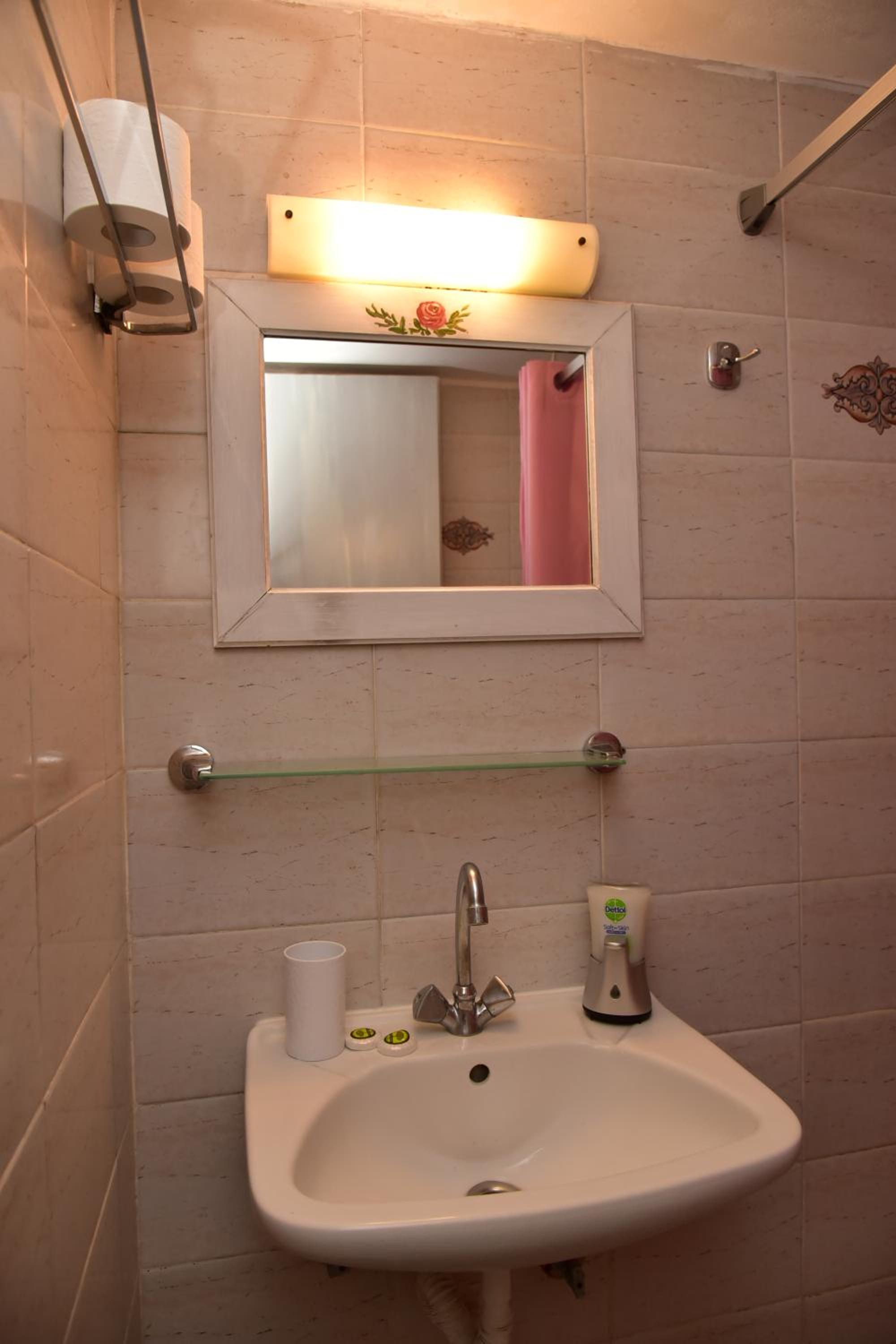 Double Room with Mountain View - Photo 12
