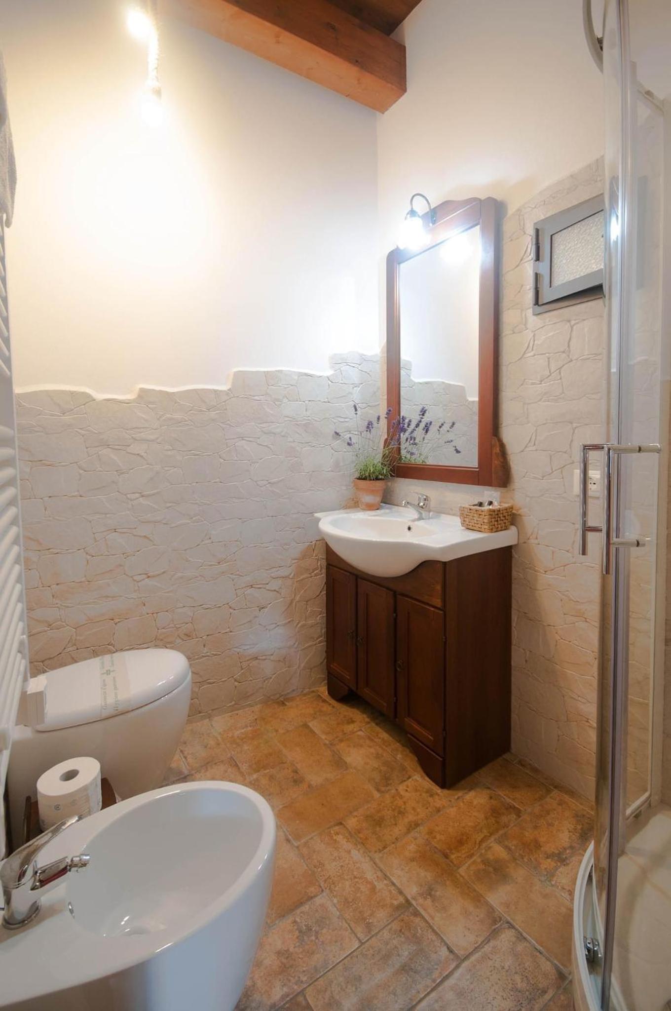 Double Room with Private Bathroom photo 3