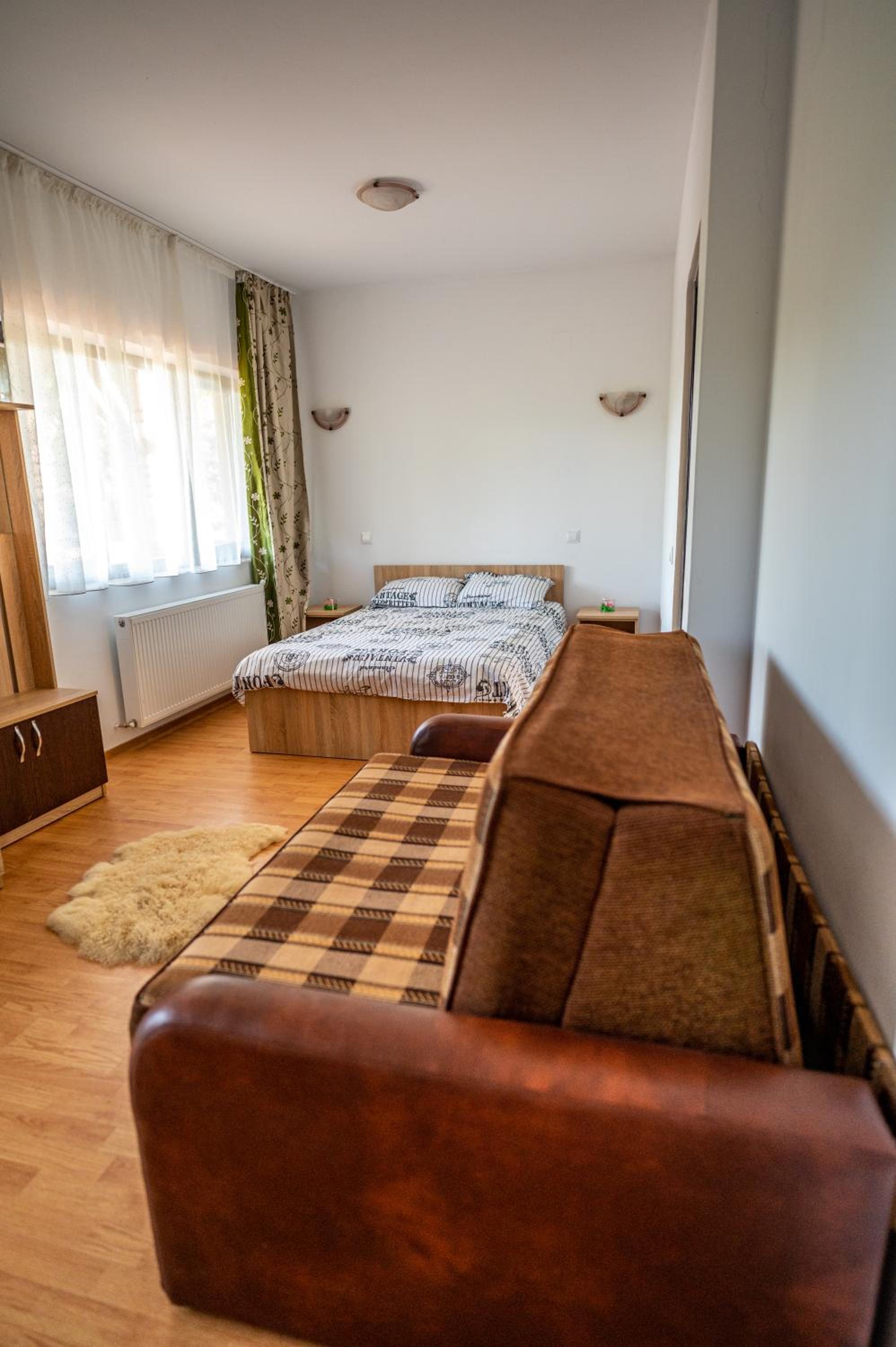 Double Room with Extra Bed photo 1