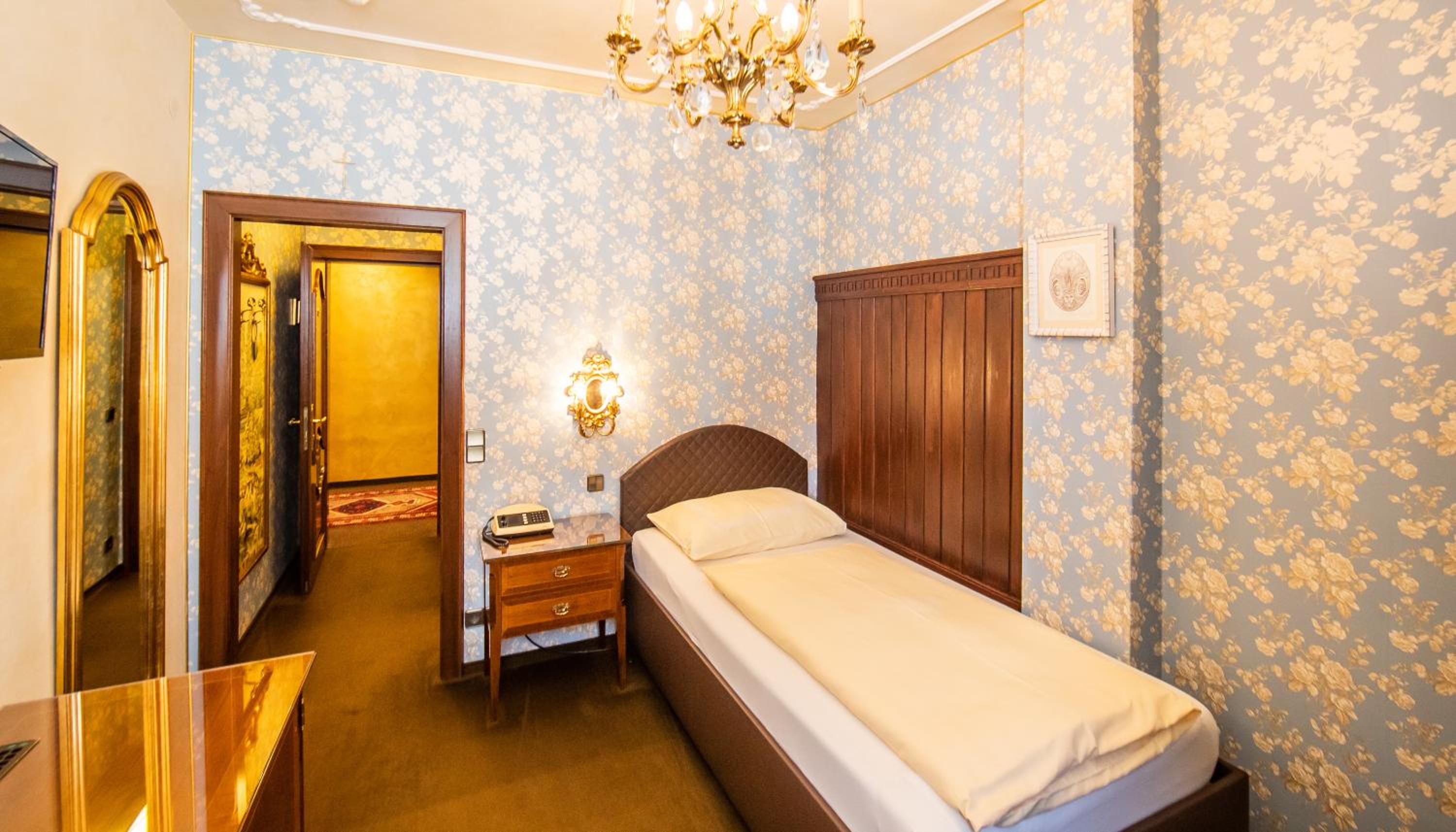 Standard Single Room photo 3